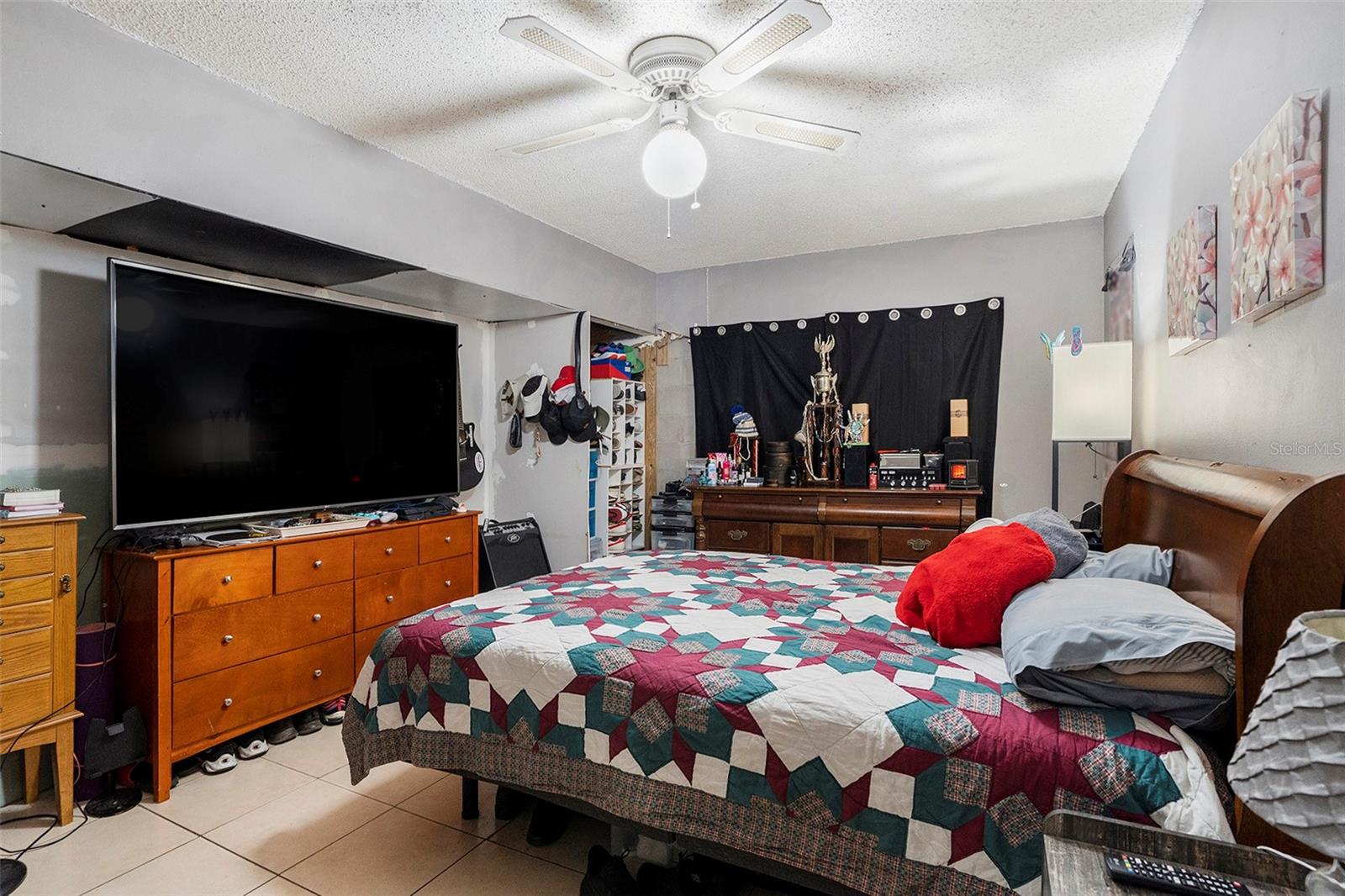 Image 21 of 30 For 702 Regent Circle S