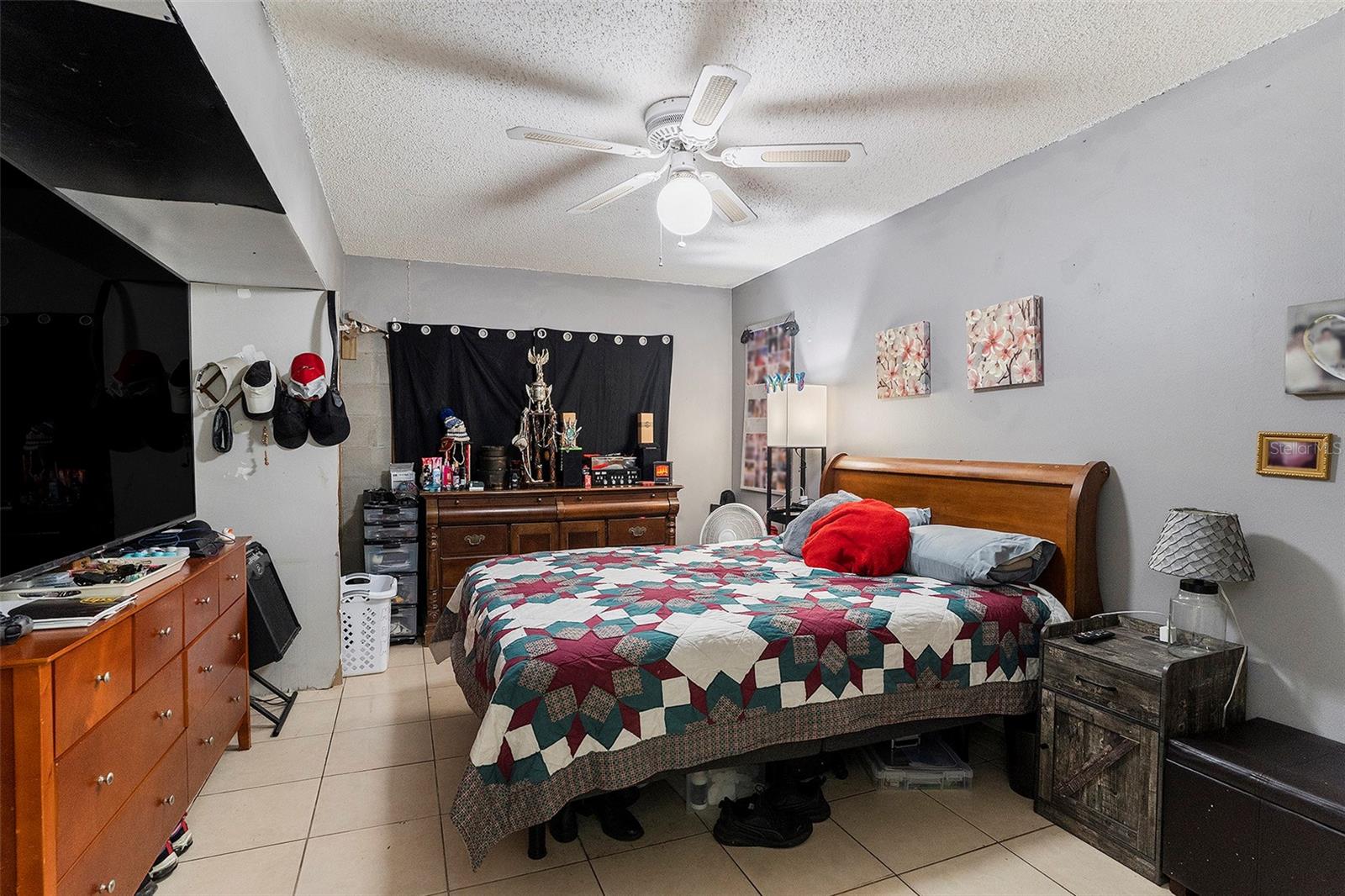 Image 23 of 30 For 702 Regent Circle S