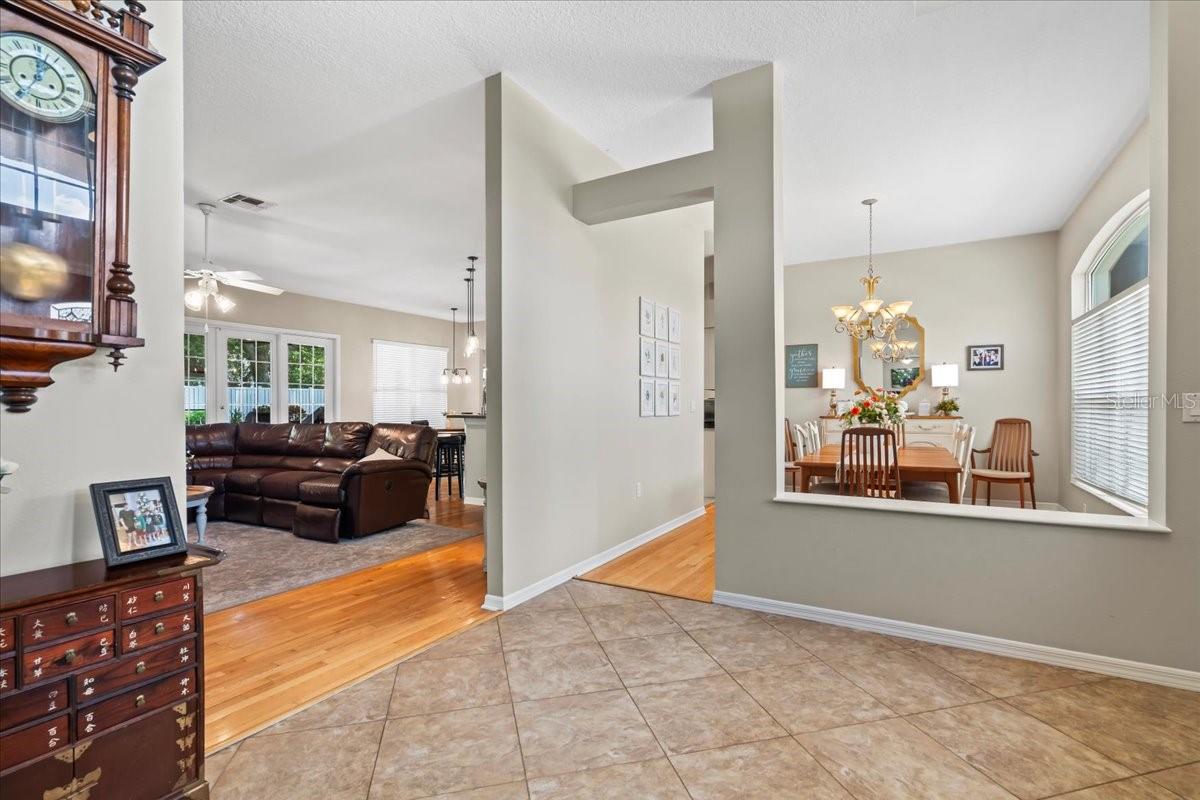 Image 18 of 61 For 3041 Colonial Ridge Drive