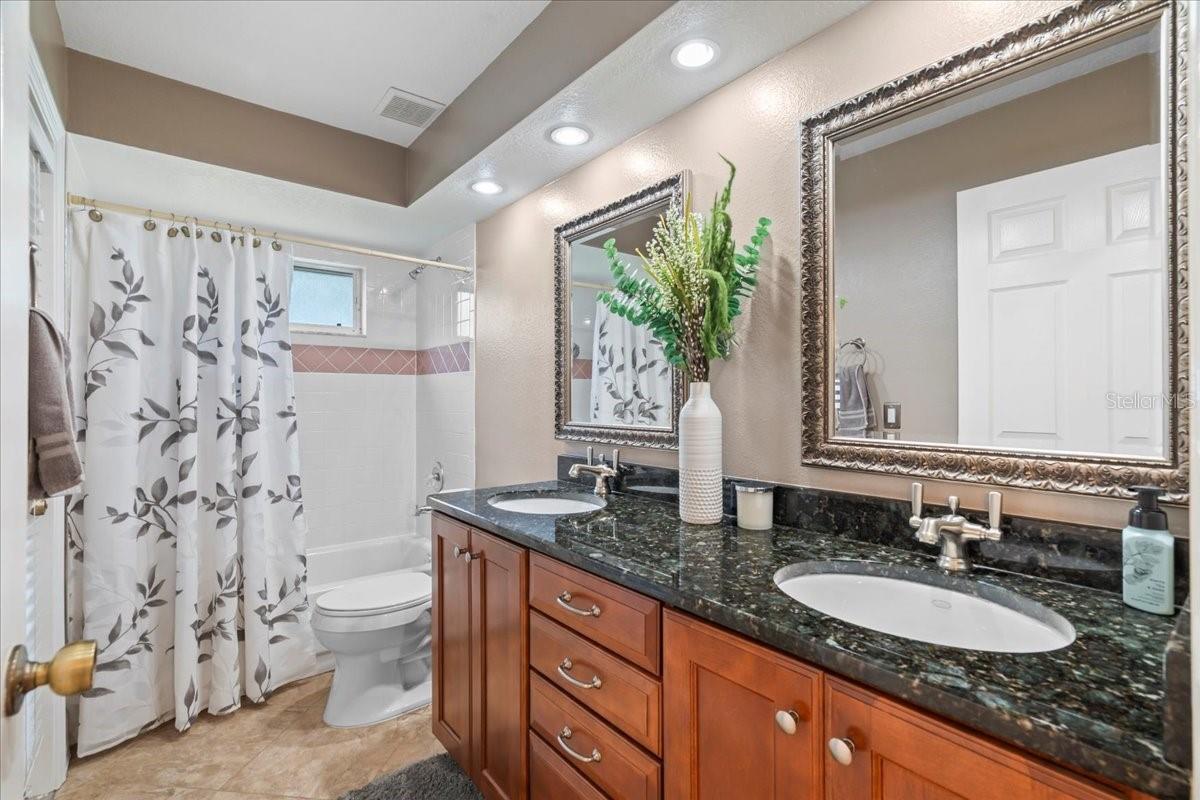 Image 27 of 61 For 3041 Colonial Ridge Drive