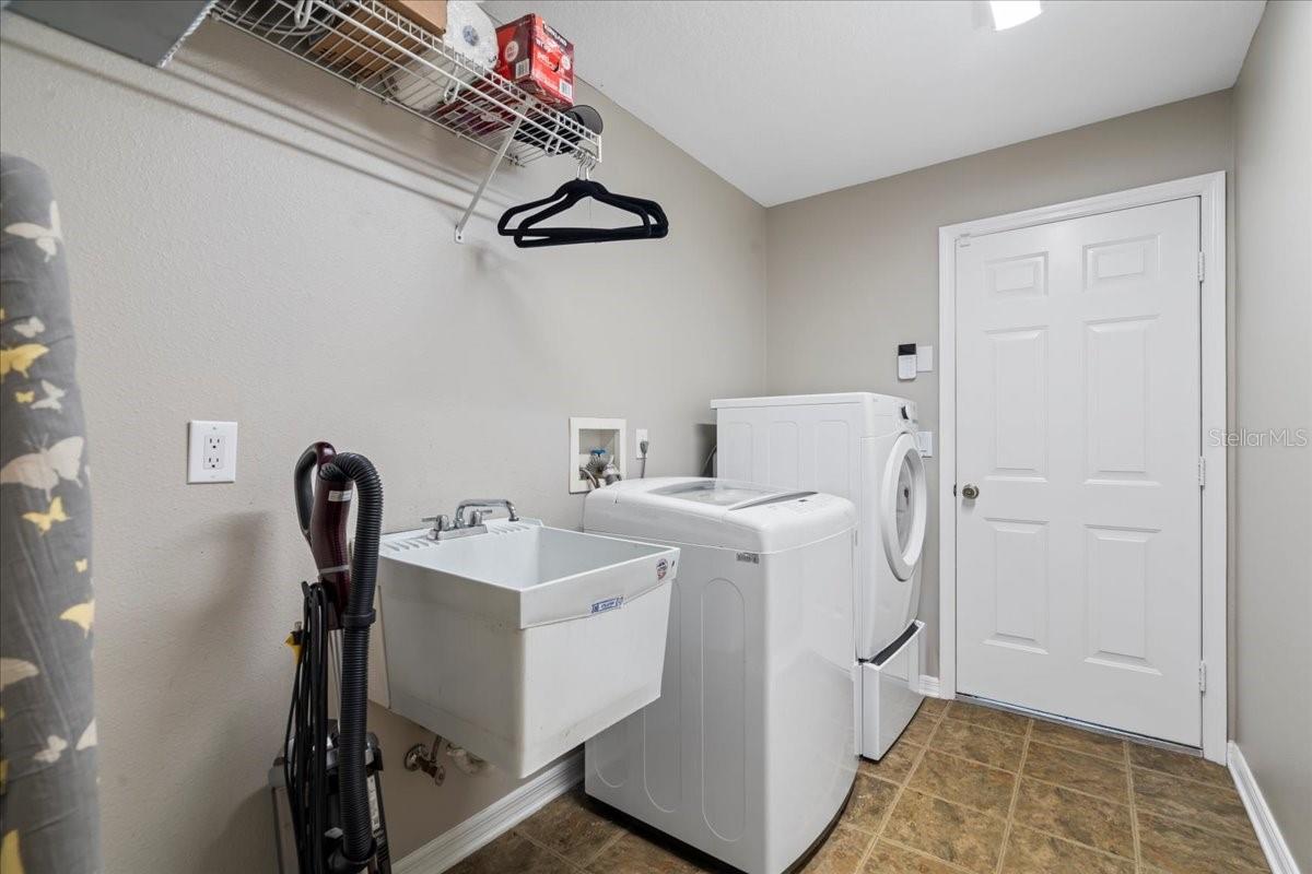 Image 31 of 61 For 3041 Colonial Ridge Drive