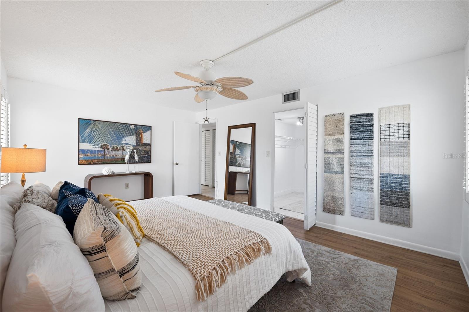 Image 24 of 62 For 138 1st Street E 106