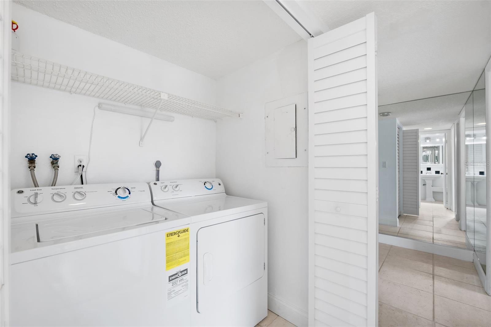 Image 32 of 62 For 138 1st Street E 106