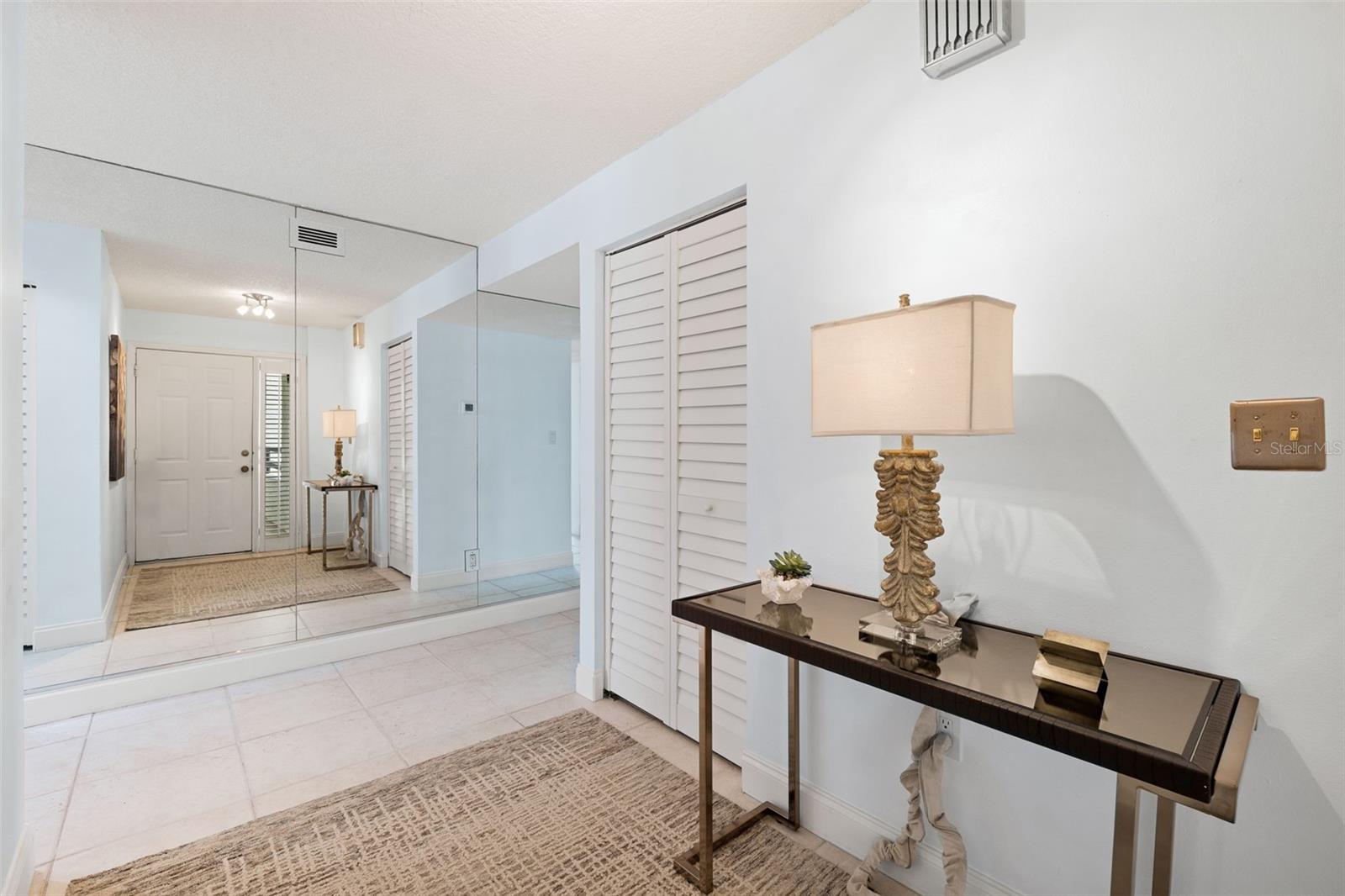 Image 5 of 62 For 138 1st Street E 106