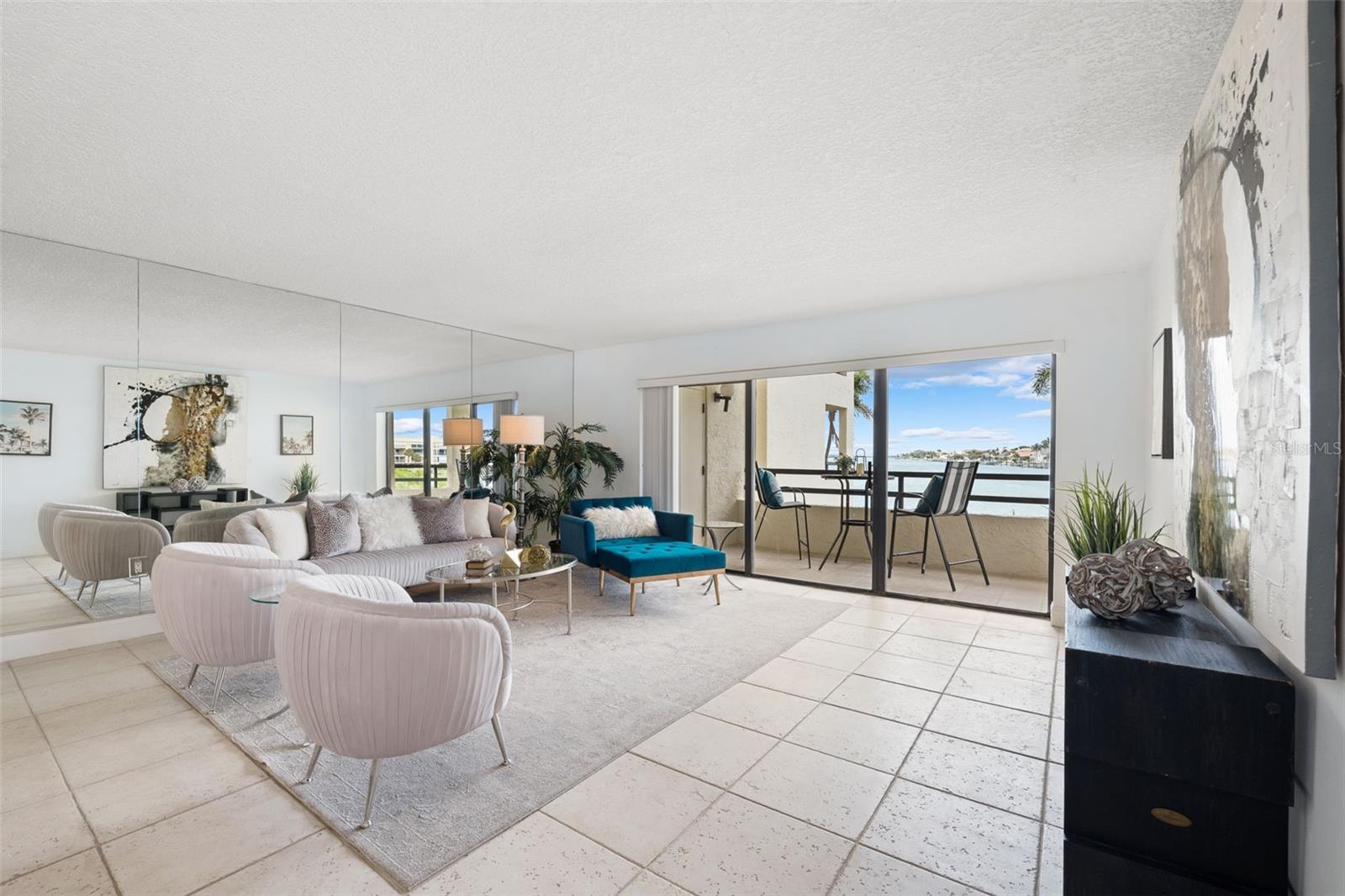 Image 8 of 62 For 138 1st Street E 106