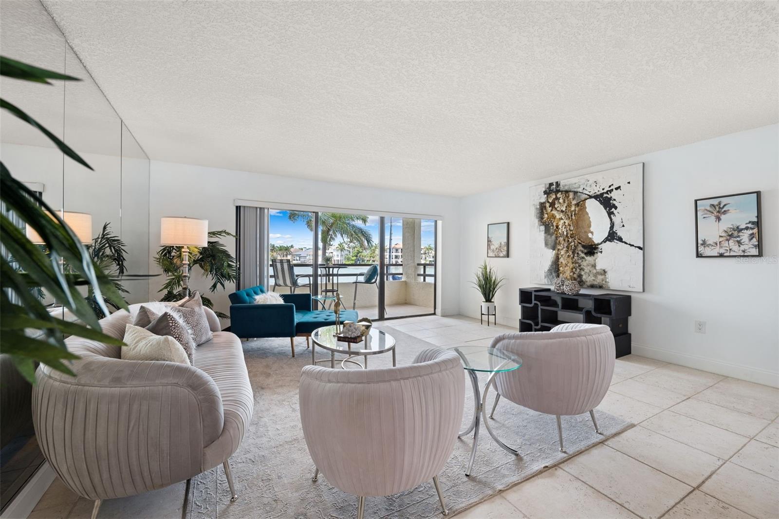 Image 9 of 62 For 138 1st Street E 106