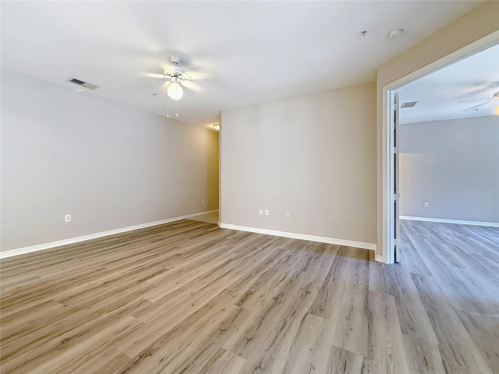Image 6 of 35 For 5048 Sunridge Palms Drive 103