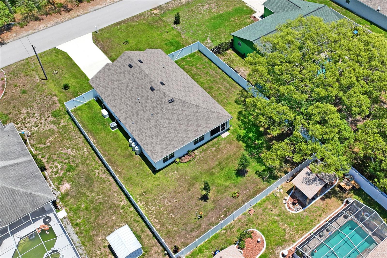 Image 46 of 52 For 8508 Bay Drive