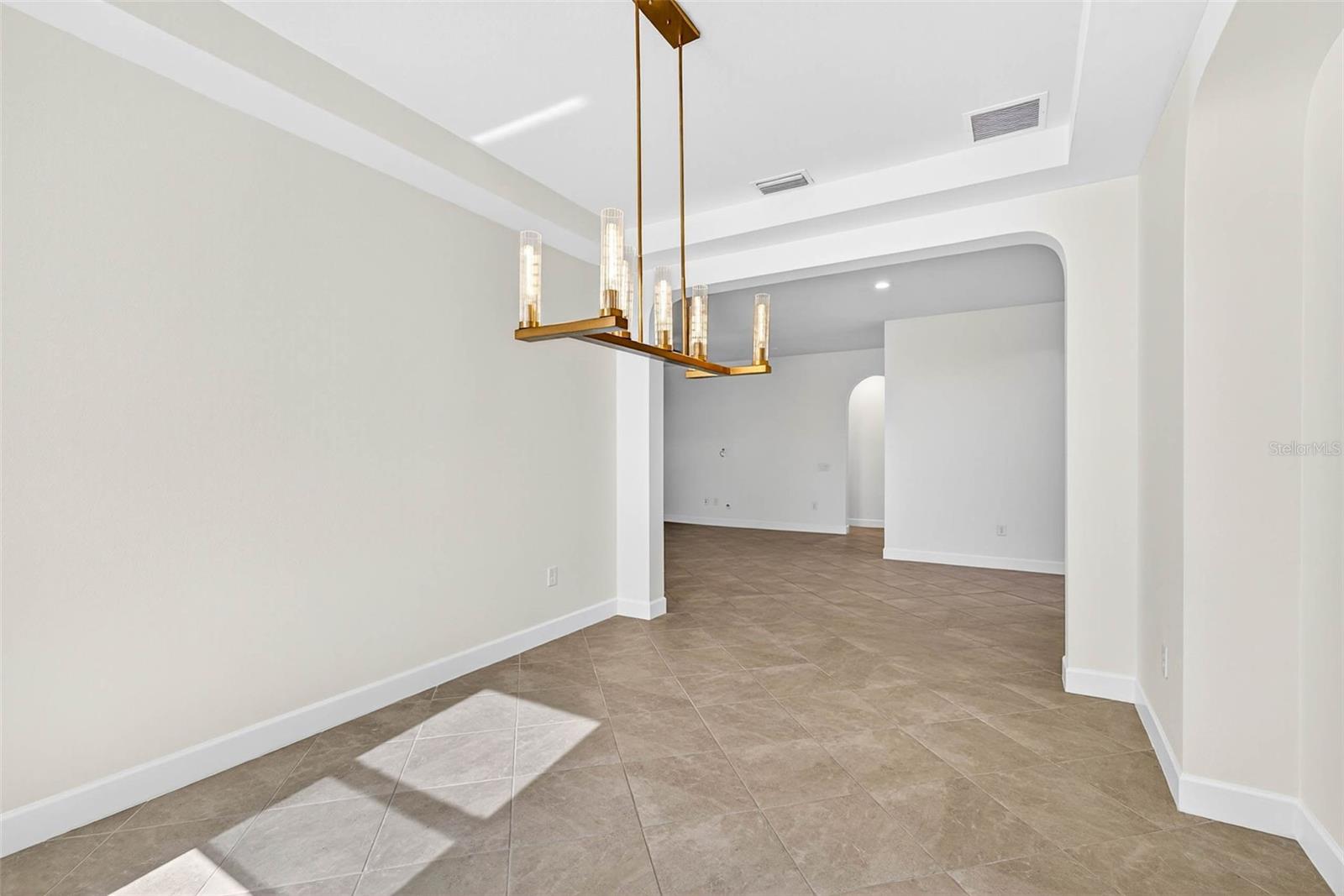 Listing photo id 8 for 33487 Azalea Ridge Drive