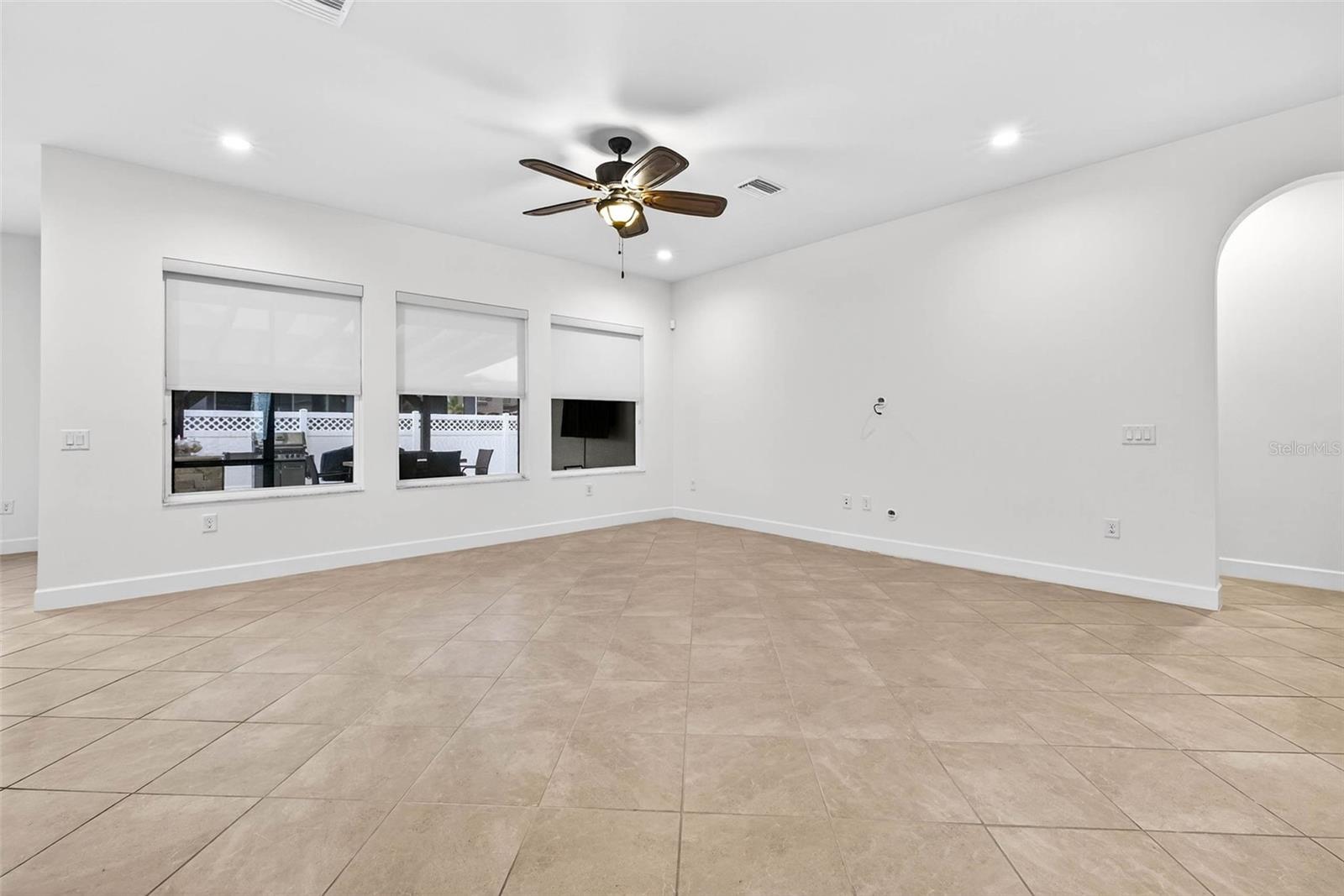Listing photo id 15 for 33487 Azalea Ridge Drive