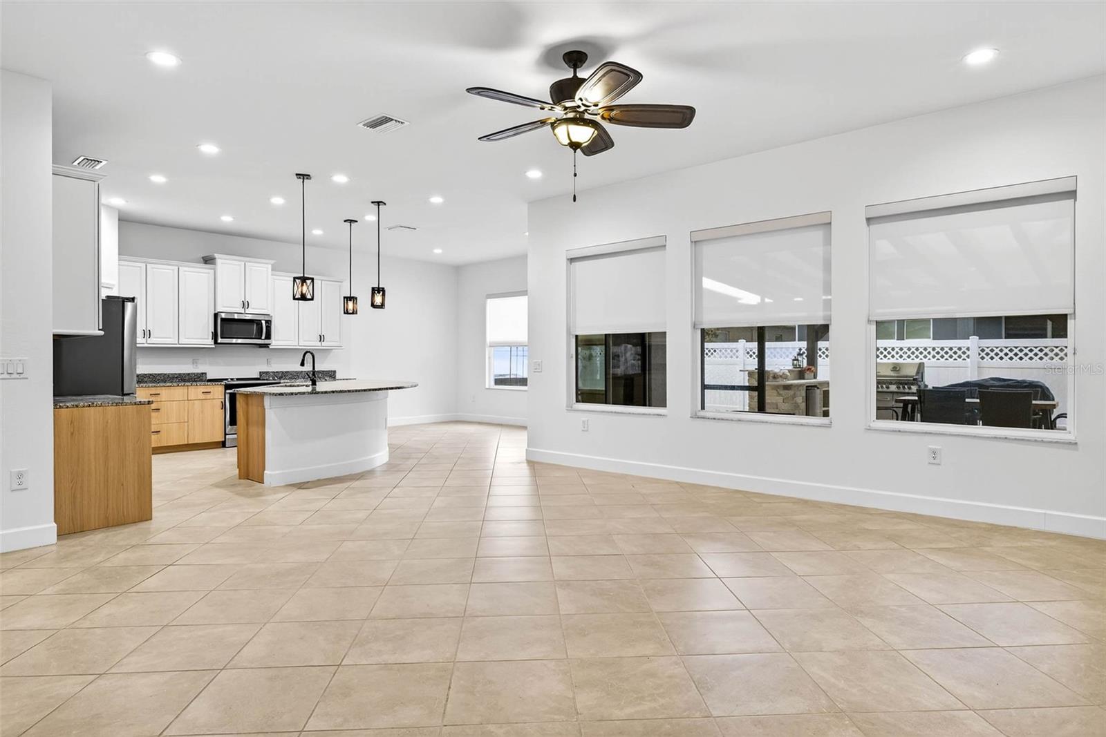 Listing photo id 16 for 33487 Azalea Ridge Drive