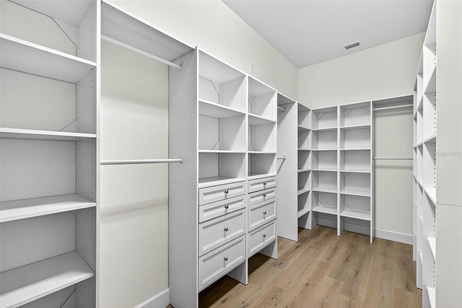 Listing photo id 1 for 33487 Azalea Ridge Drive