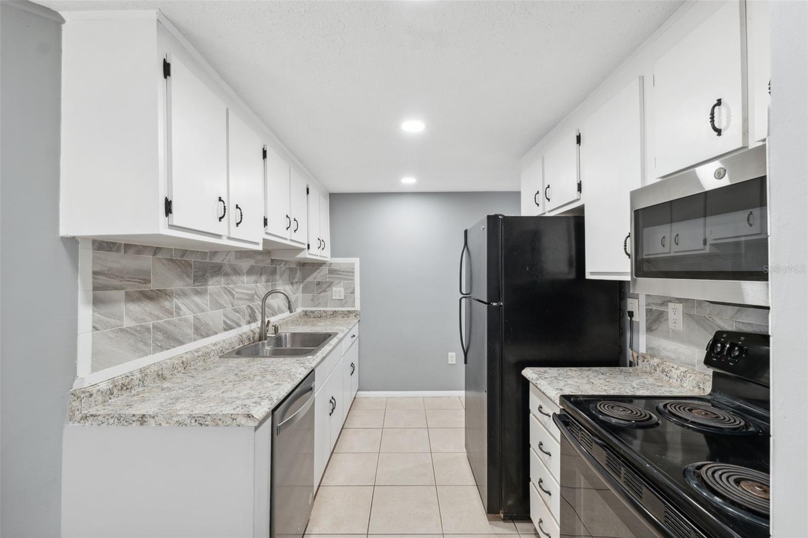 Image 10 of 33 For 7123 Cherry Laurel Drive