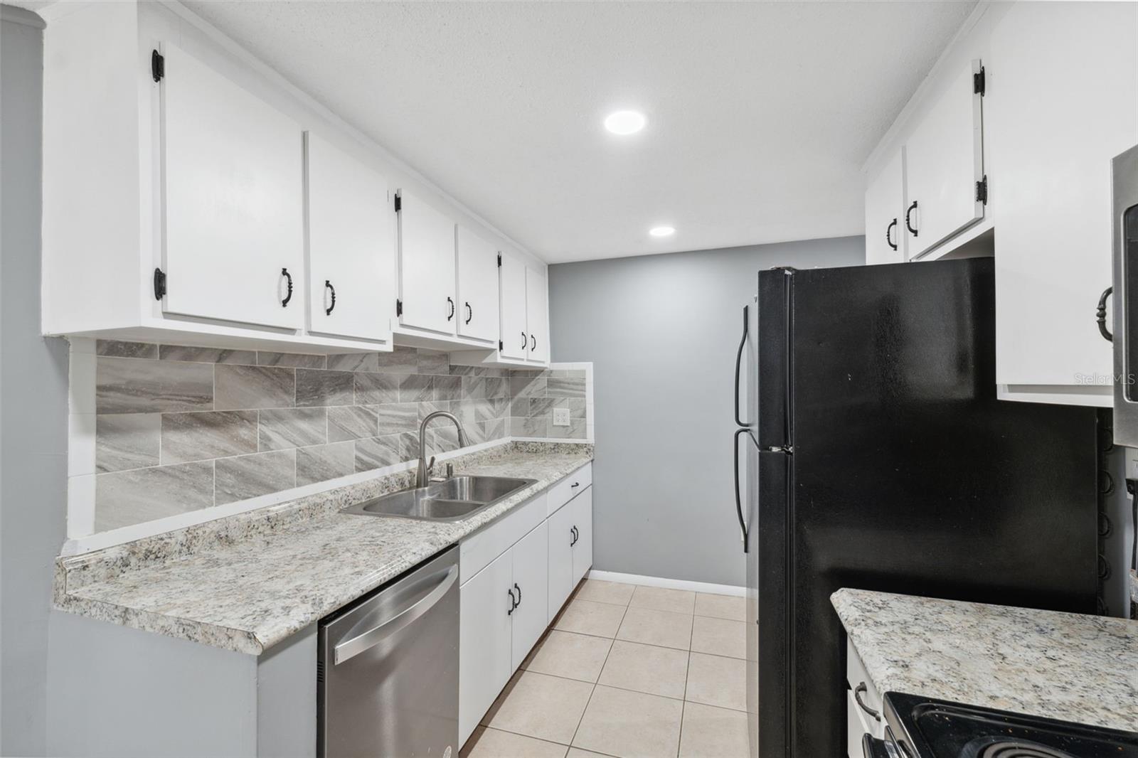 Image 13 of 33 For 7123 Cherry Laurel Drive