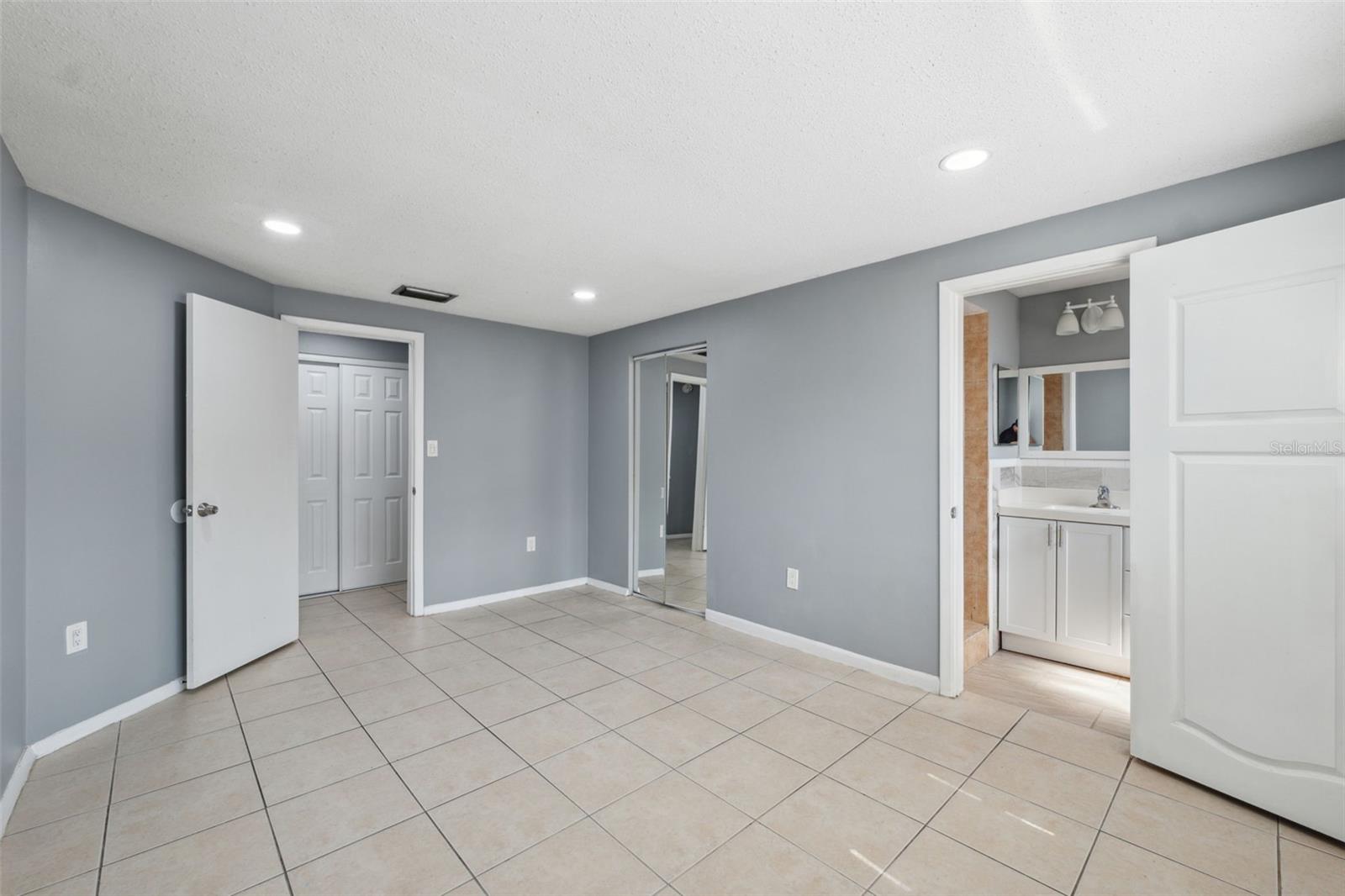 Image 18 of 33 For 7123 Cherry Laurel Drive