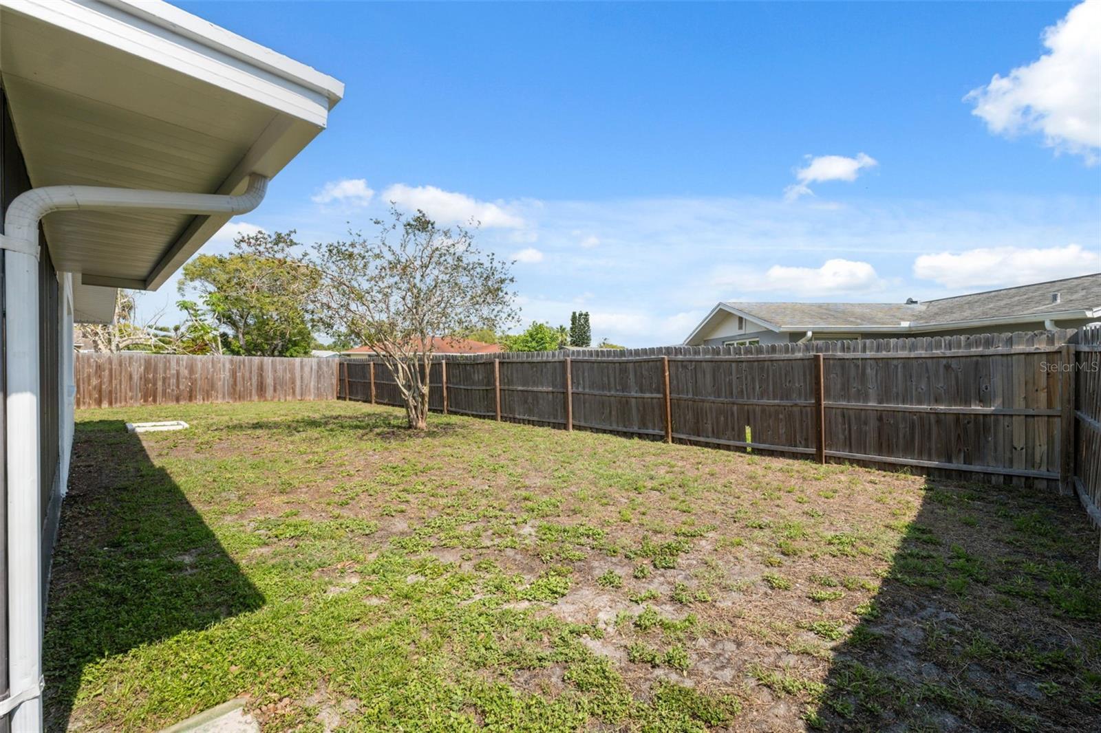 Image 28 of 33 For 7123 Cherry Laurel Drive