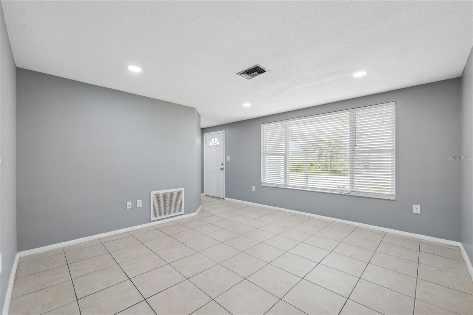 Image 7 of 33 For 7123 Cherry Laurel Drive