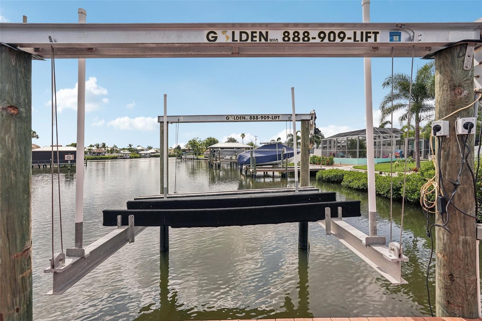 Image 3 of 15 For 505 Flamingo Drive