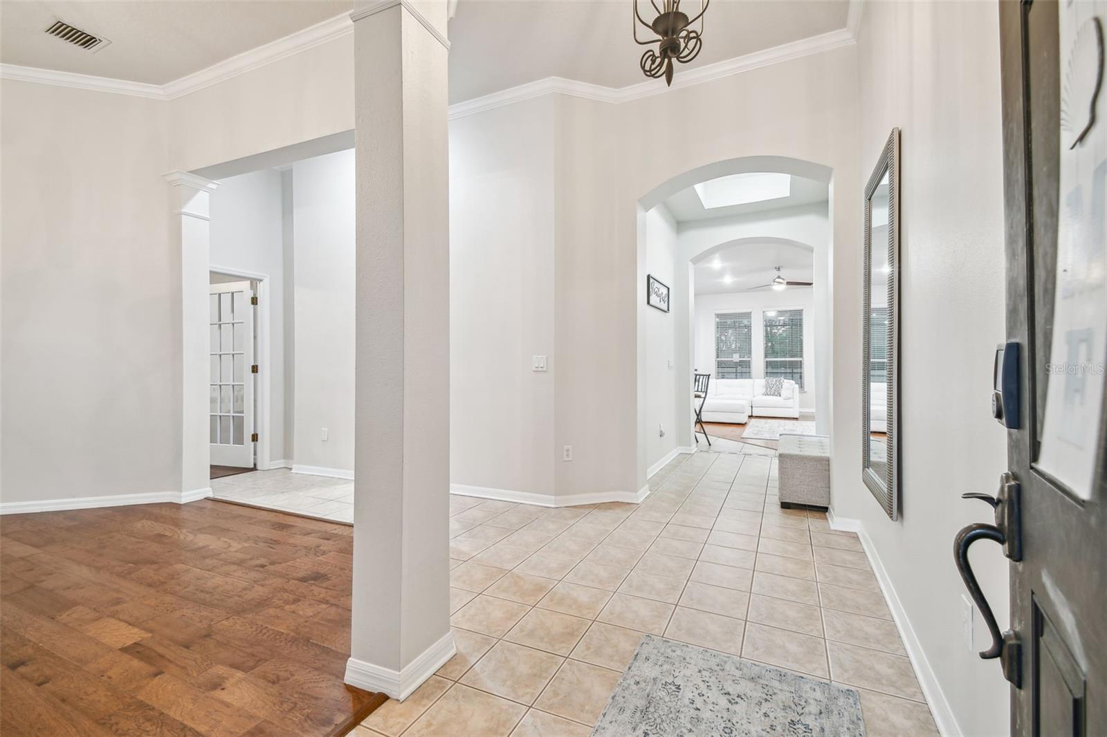 Listing photo id 8 for 7410 Ambleside Drive