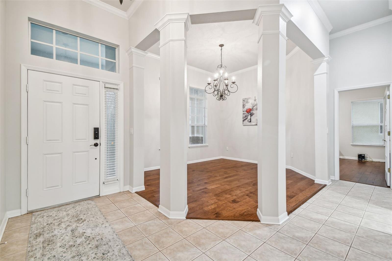 Listing photo id 9 for 7410 Ambleside Drive