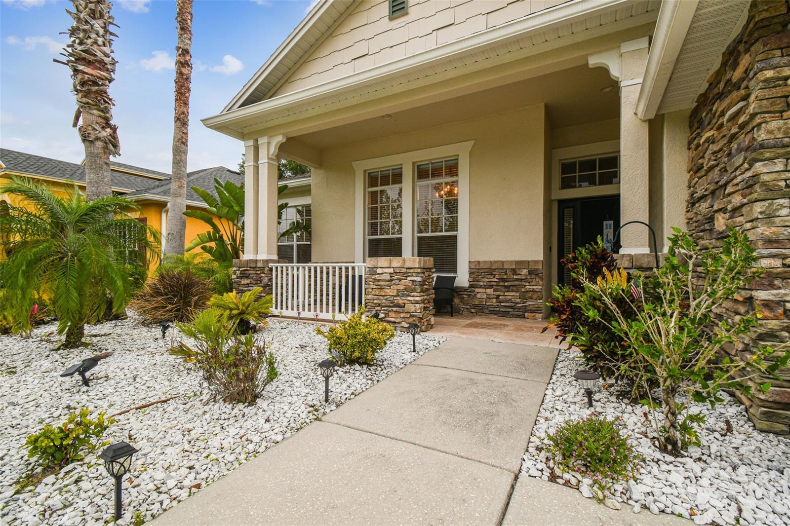 Listing photo id 1 for 7410 Ambleside Drive