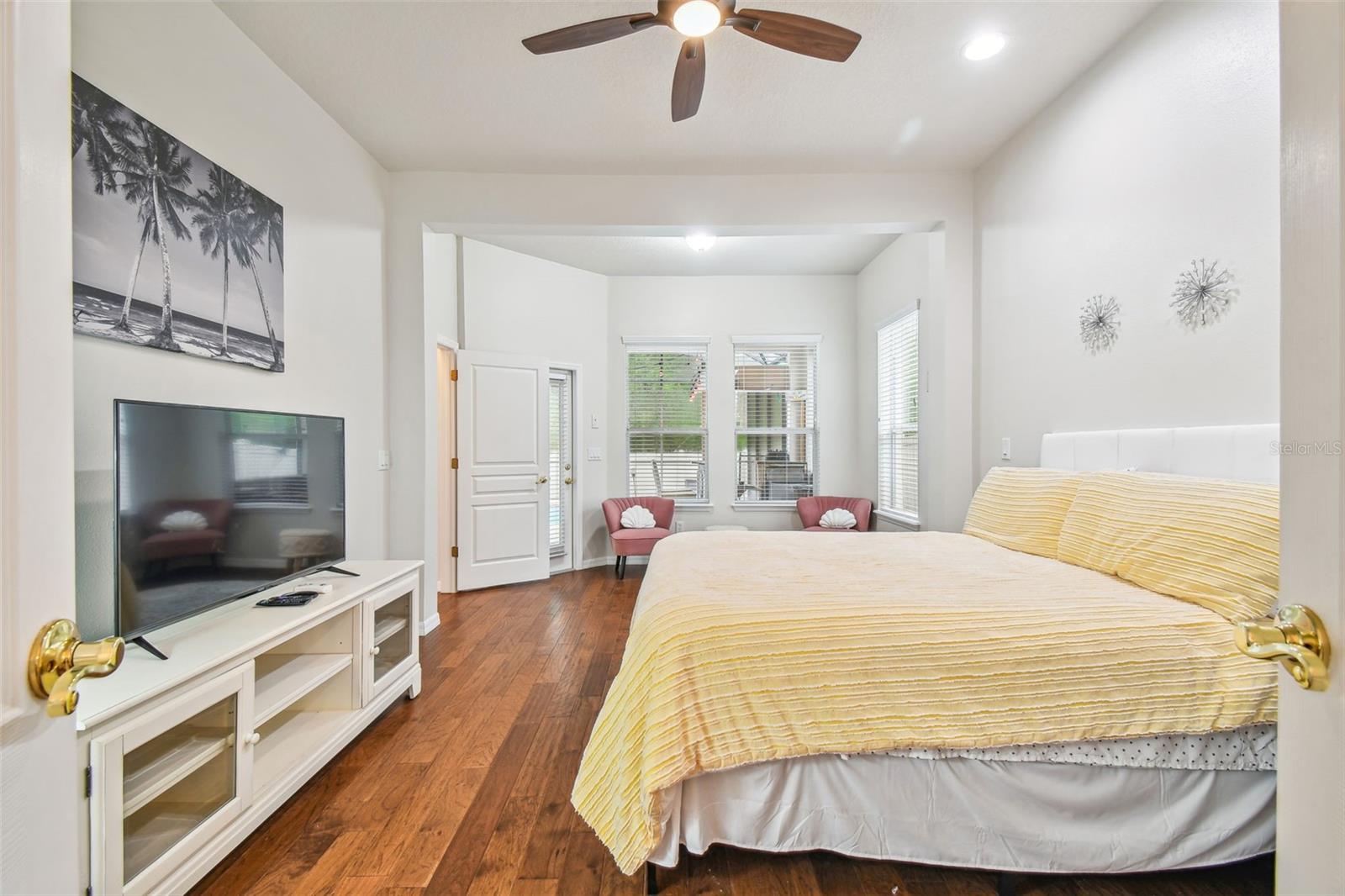 Listing photo id 40 for 7410 Ambleside Drive