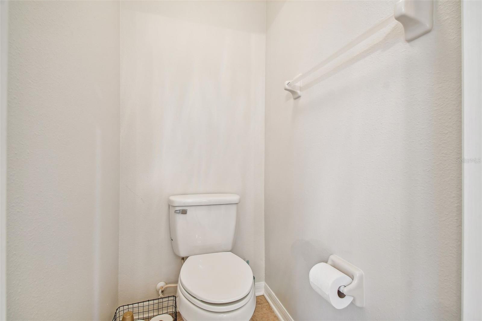 Listing photo id 45 for 7410 Ambleside Drive