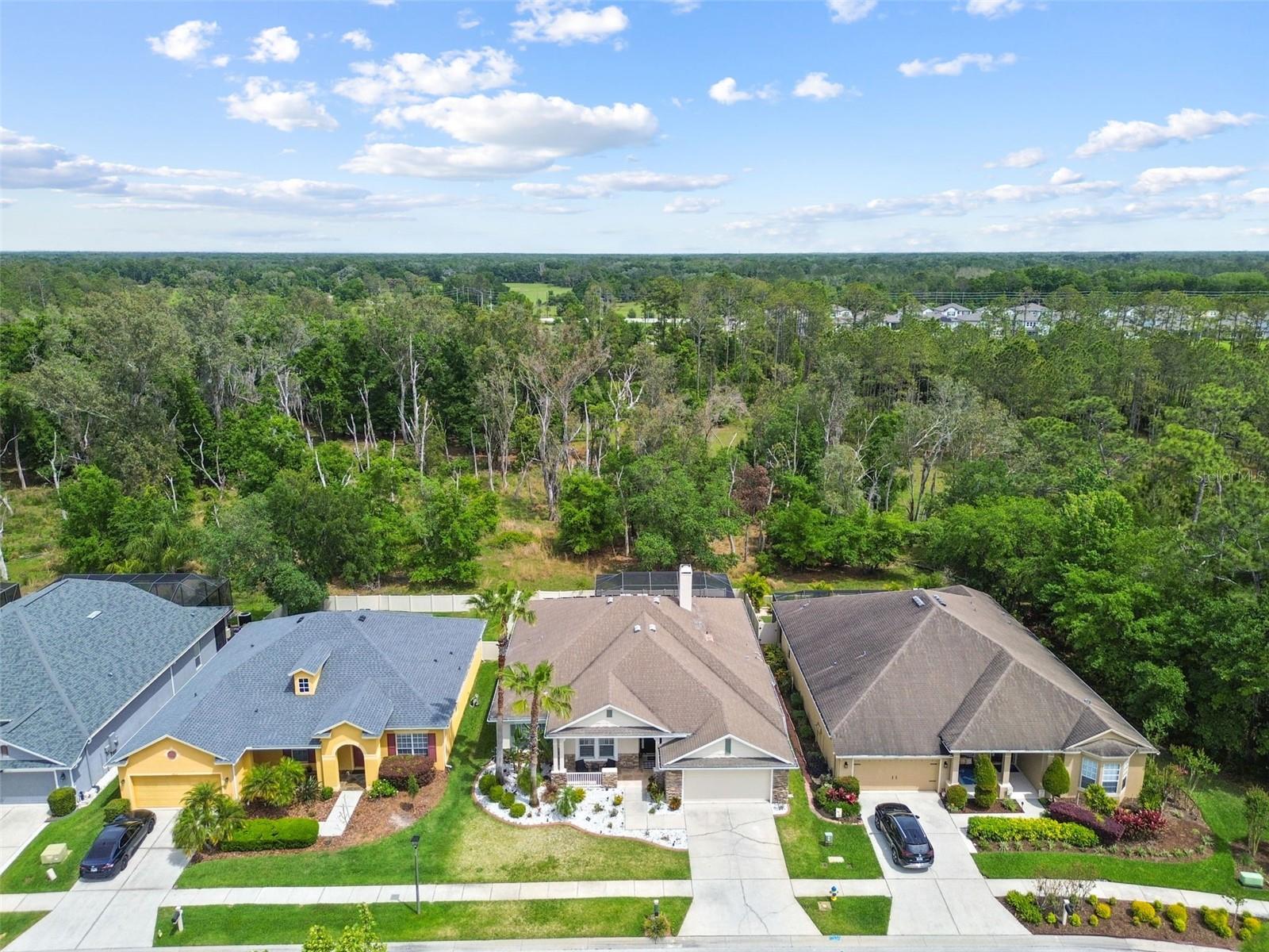 Listing photo id 3 for 7410 Ambleside Drive