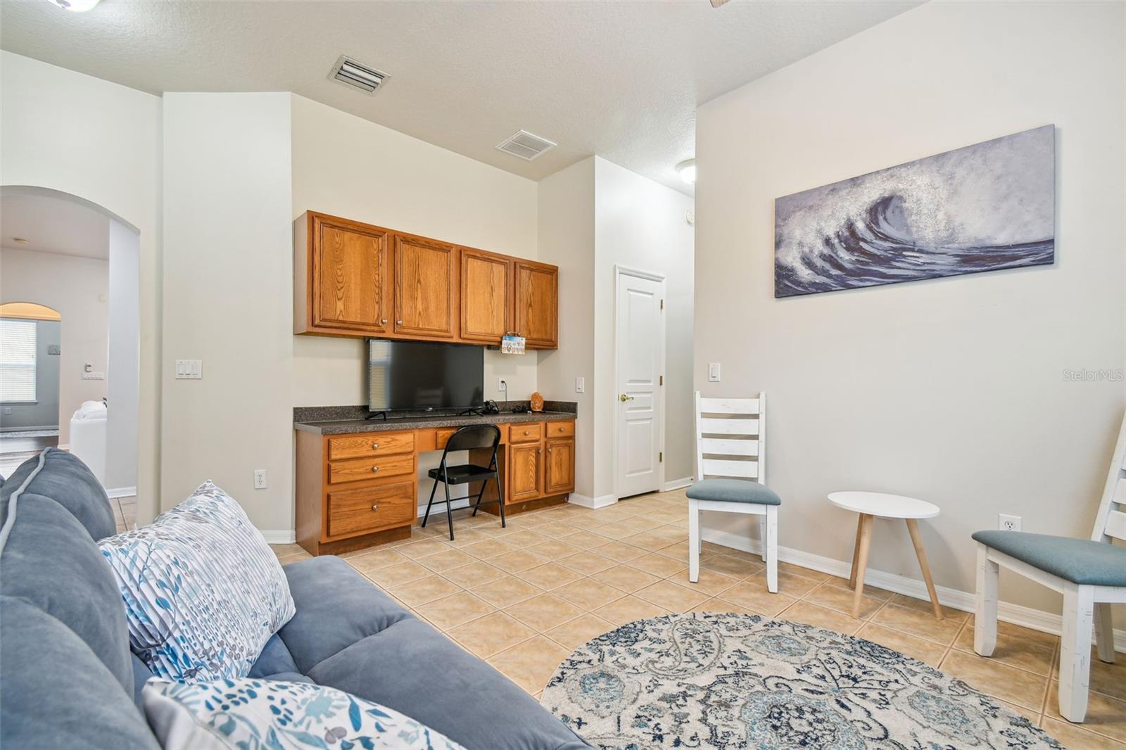 Listing photo id 49 for 7410 Ambleside Drive