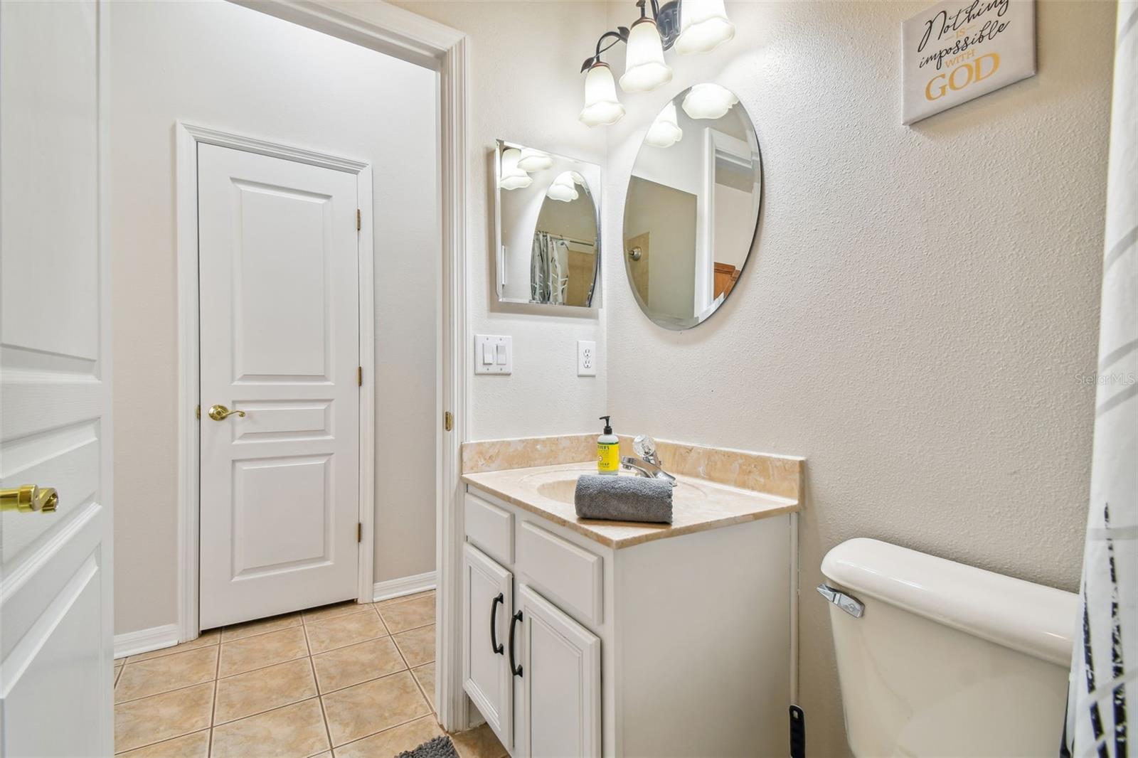 Listing photo id 52 for 7410 Ambleside Drive