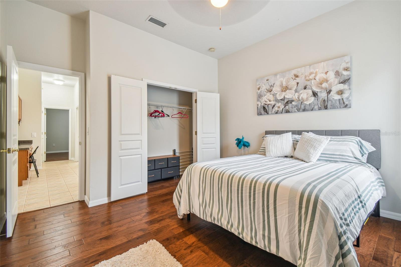 Listing photo id 56 for 7410 Ambleside Drive