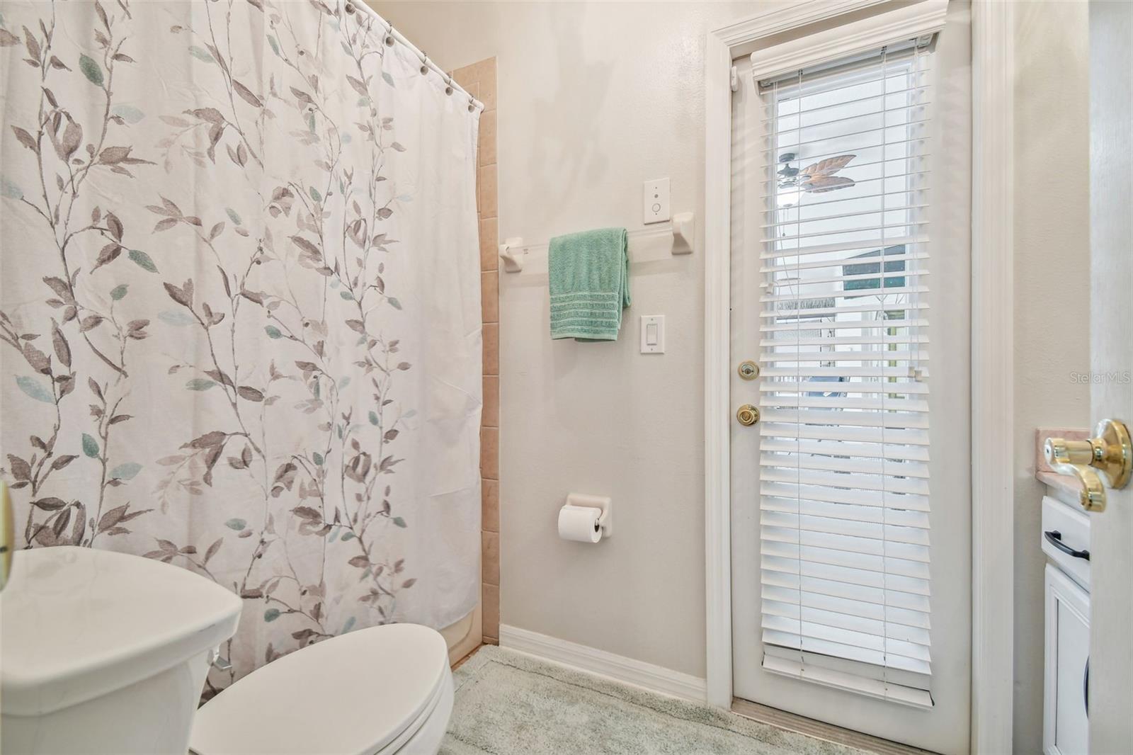 Listing photo id 57 for 7410 Ambleside Drive