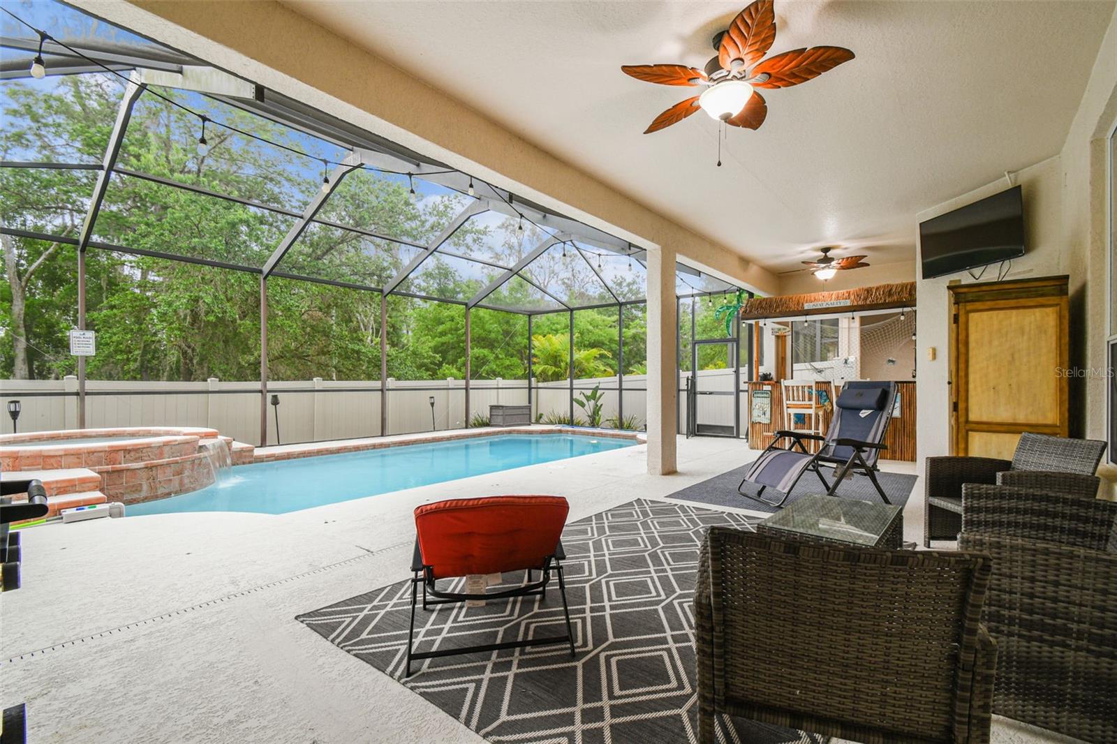 Listing photo id 59 for 7410 Ambleside Drive
