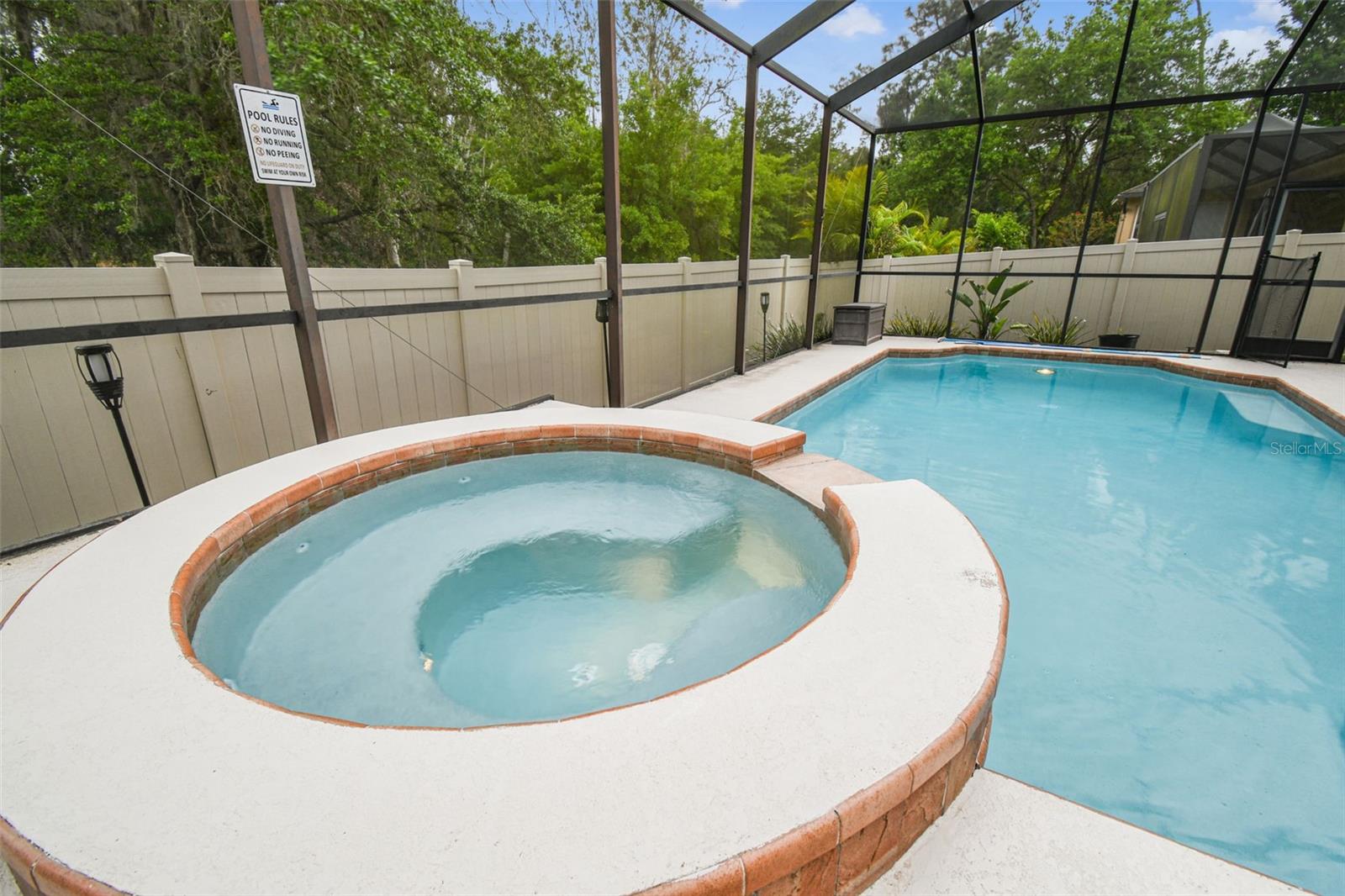 Listing photo id 64 for 7410 Ambleside Drive