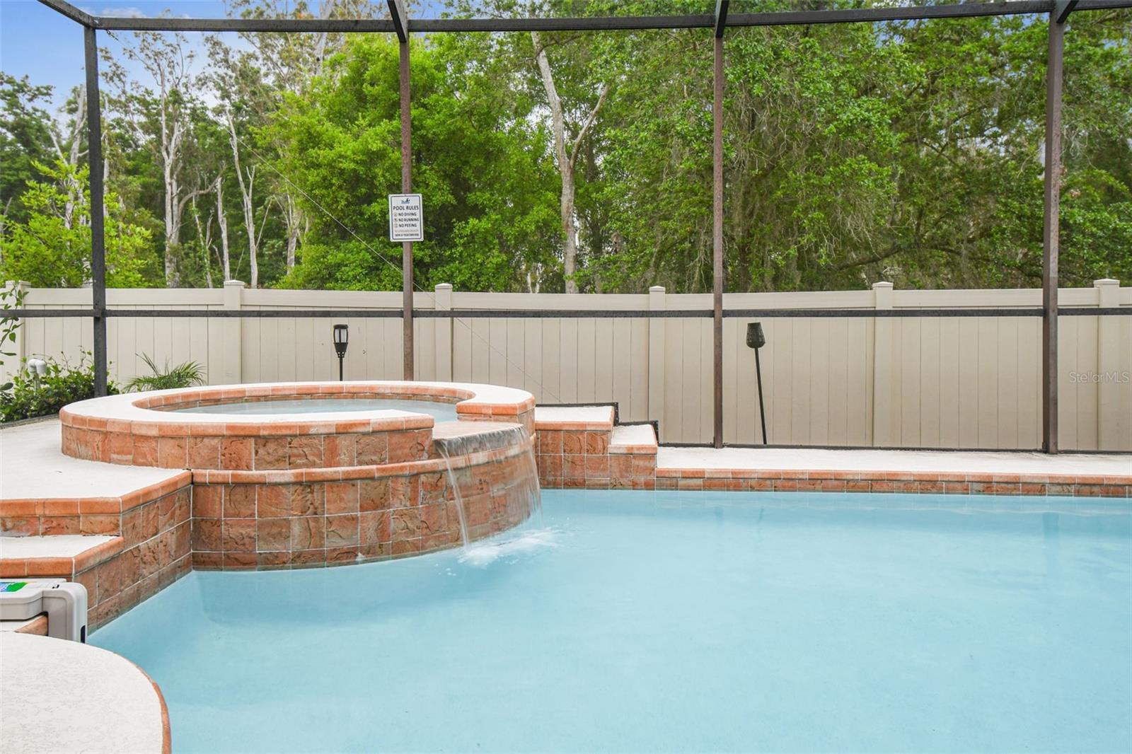 Listing photo id 65 for 7410 Ambleside Drive