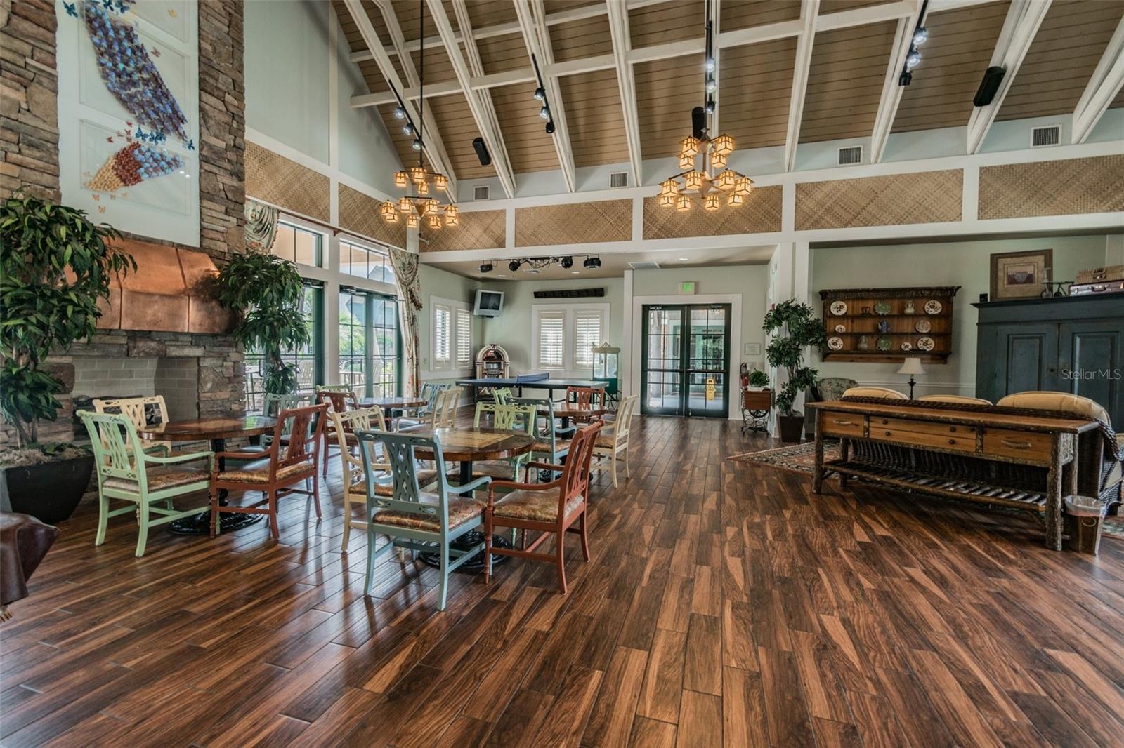 Listing photo id 79 for 7410 Ambleside Drive