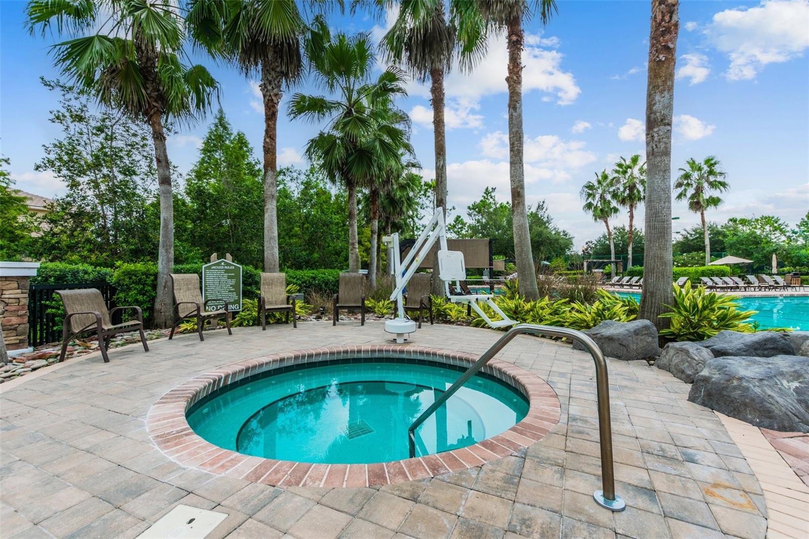 Listing photo id 88 for 7410 Ambleside Drive