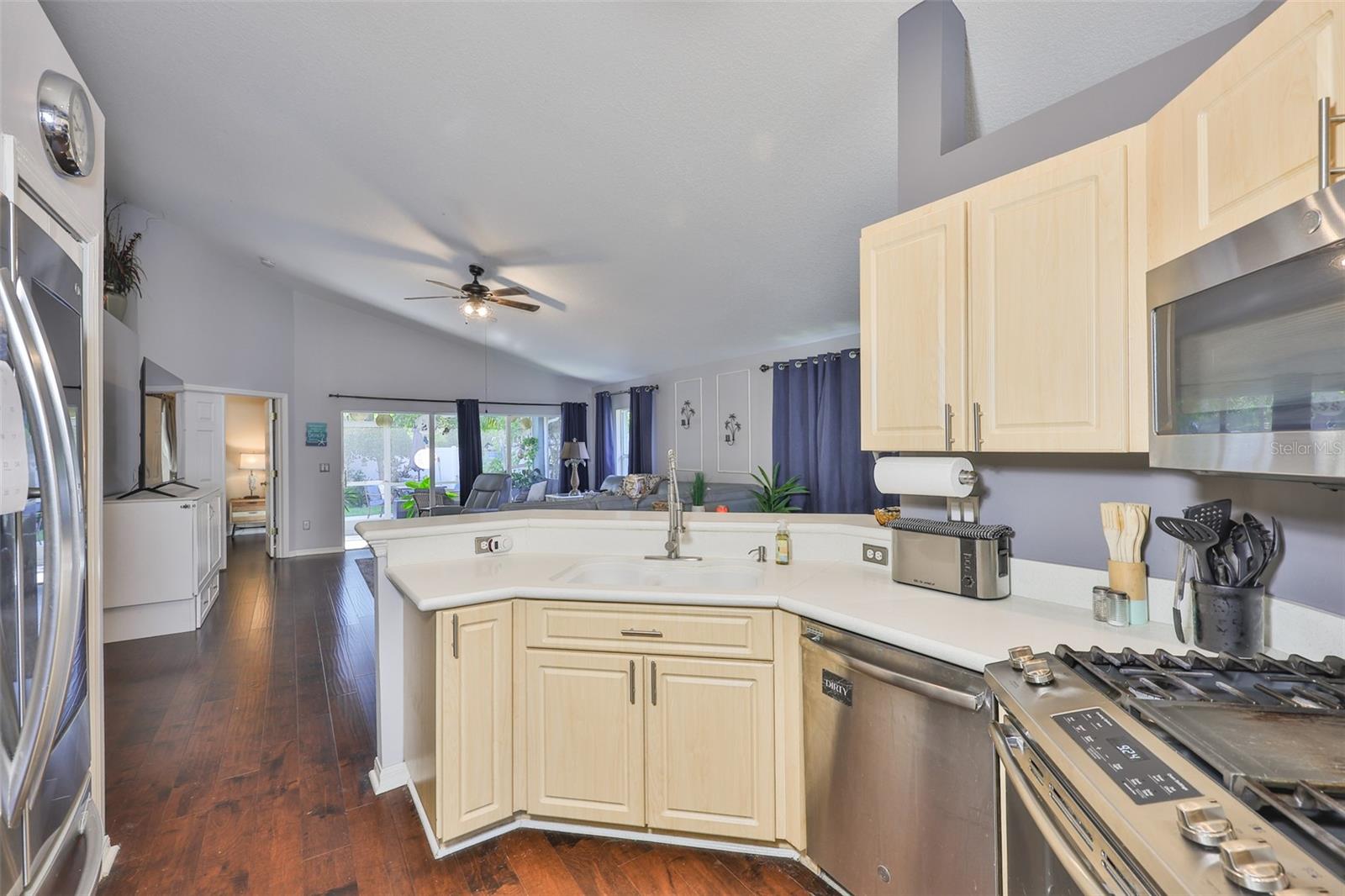 Image 31 of 44 For 6232 Crickethollow Drive