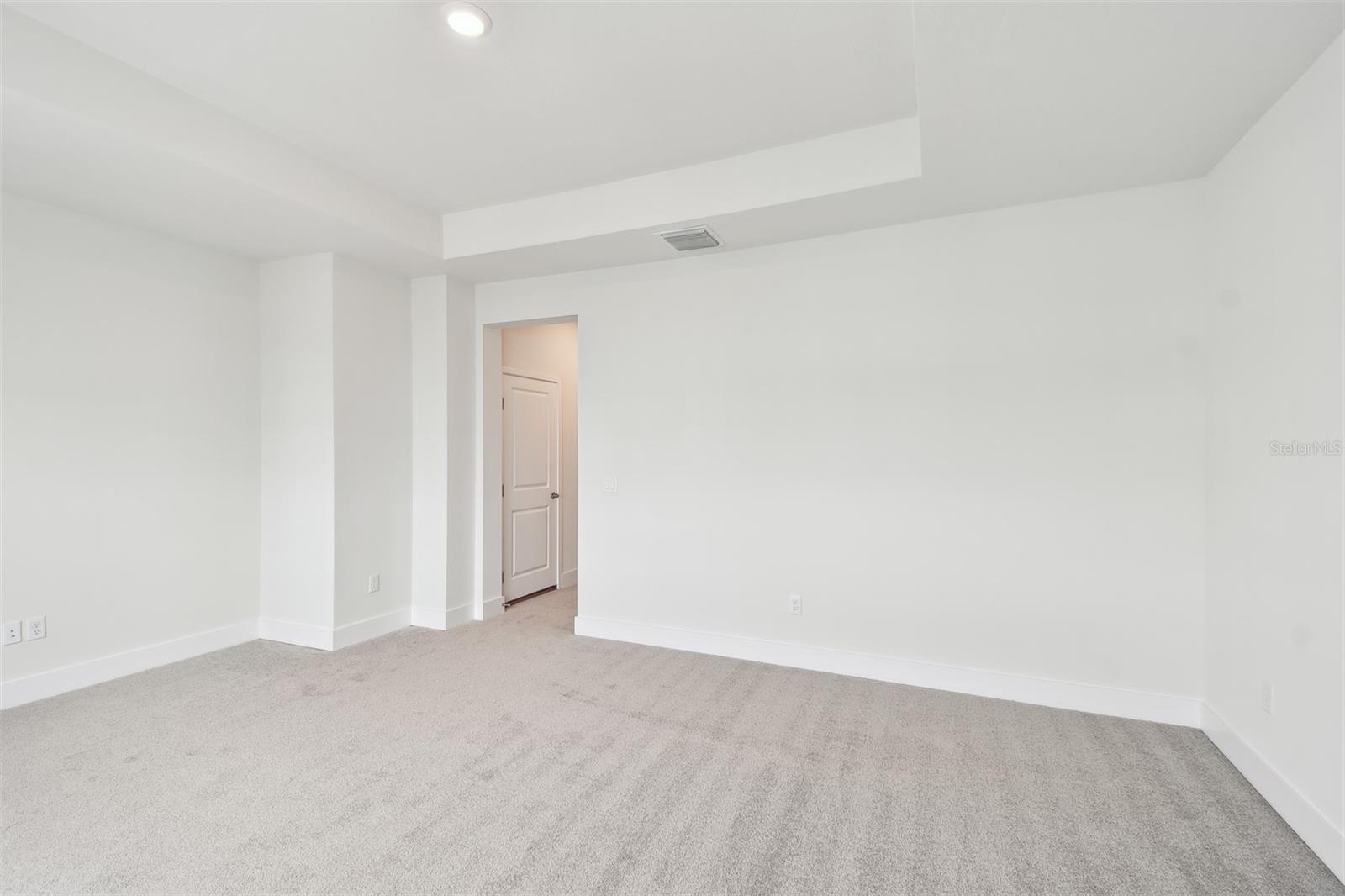 Image 23 of 47 For 448 31st Lane N