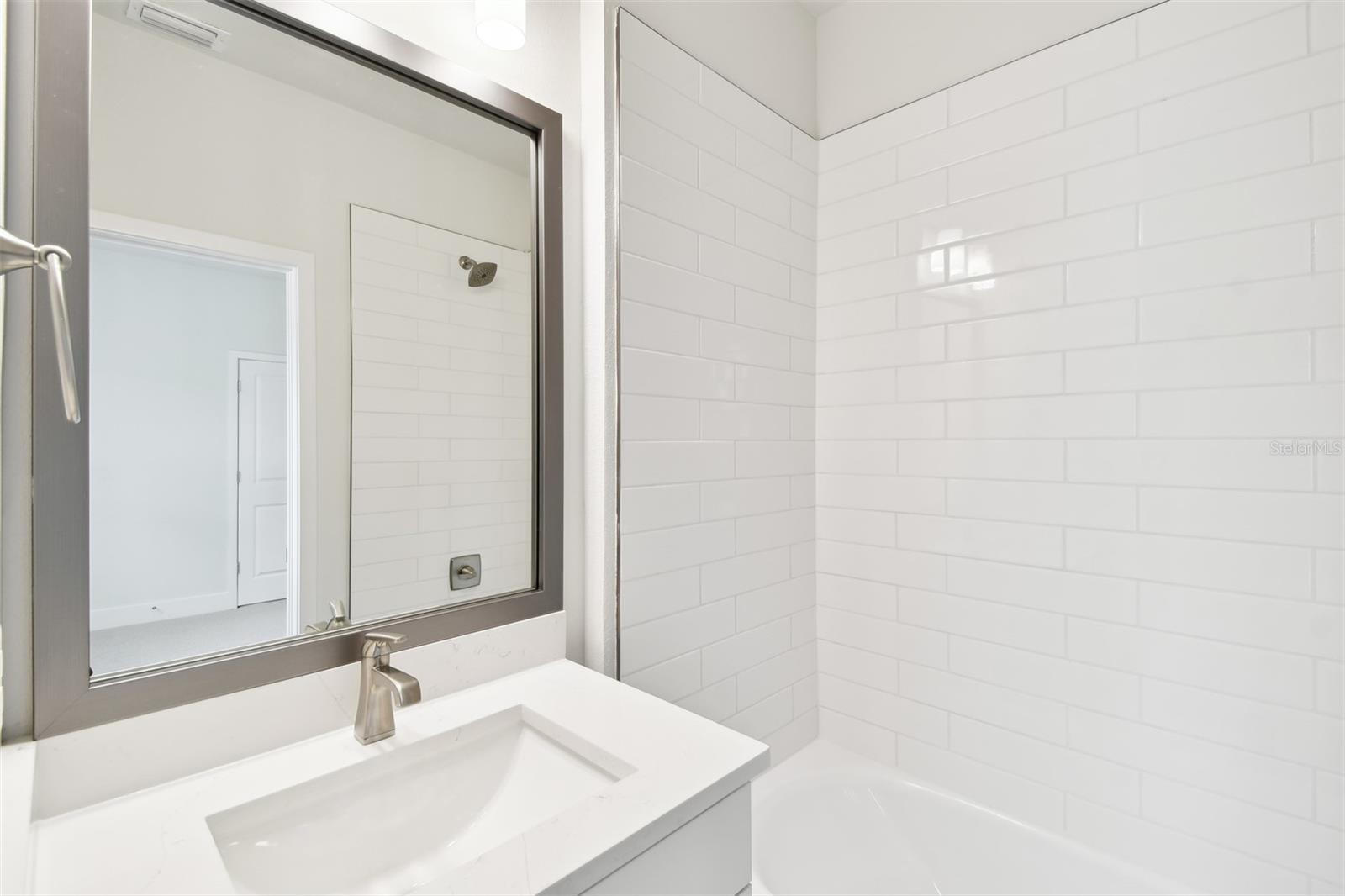 Image 34 of 47 For 448 31st Lane N