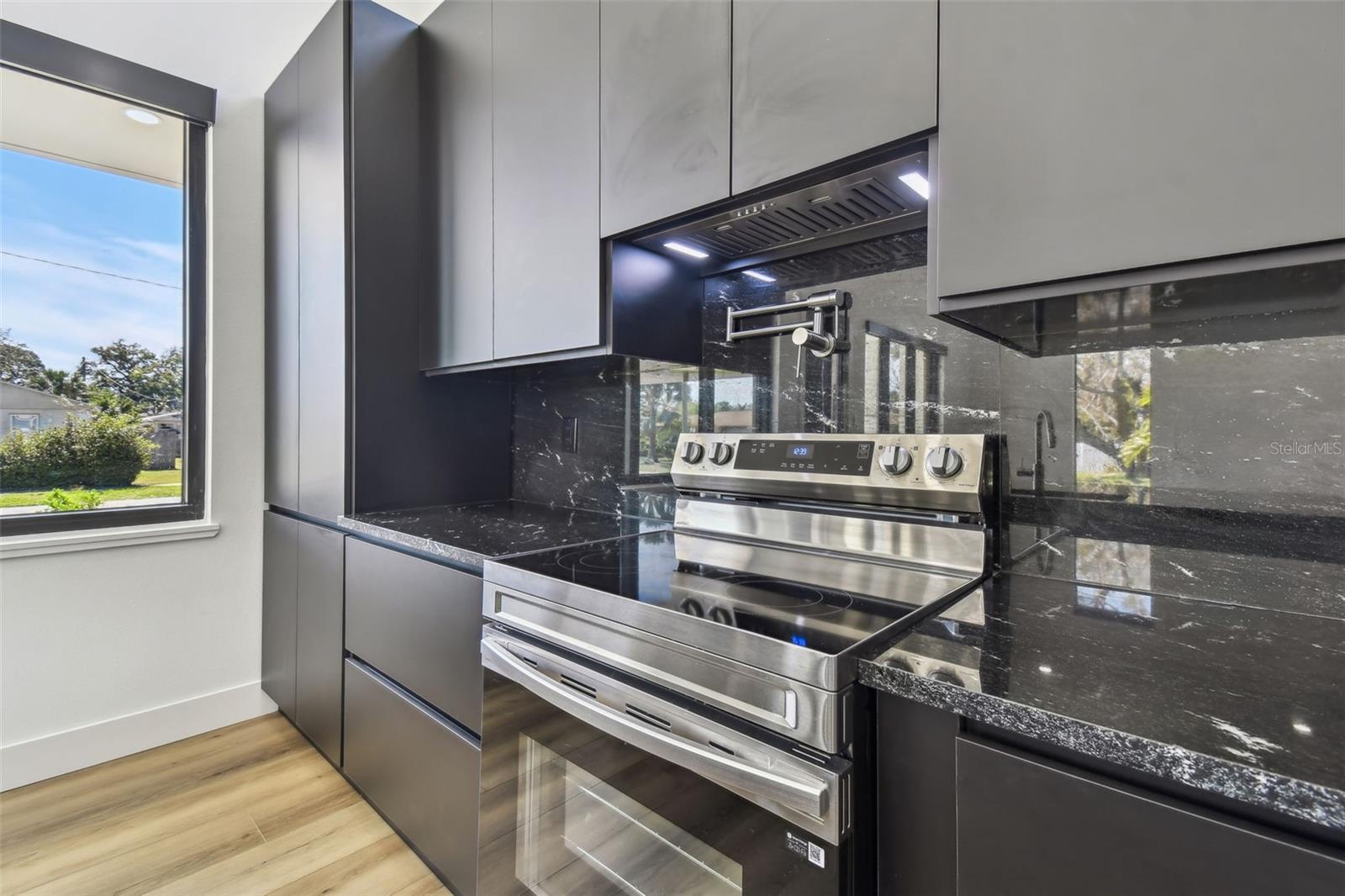 Image 13 of 79 For 4501 24th Avenue S