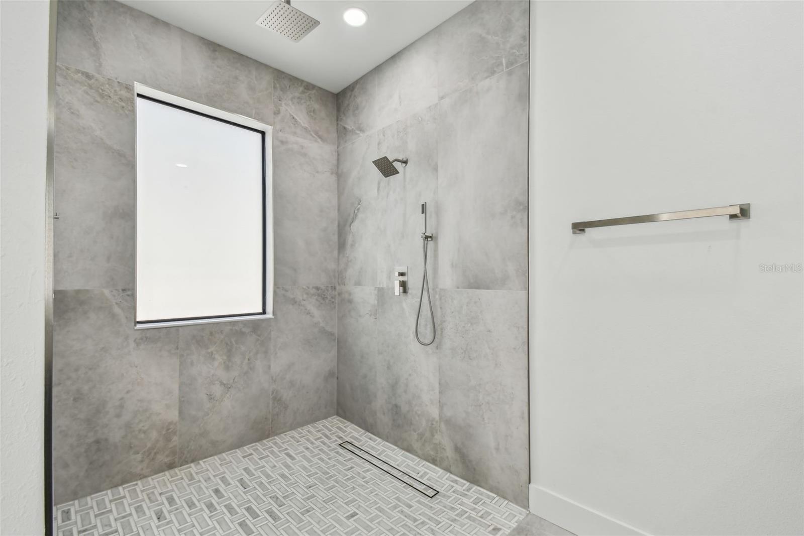 Image 33 of 79 For 4501 24th Avenue S
