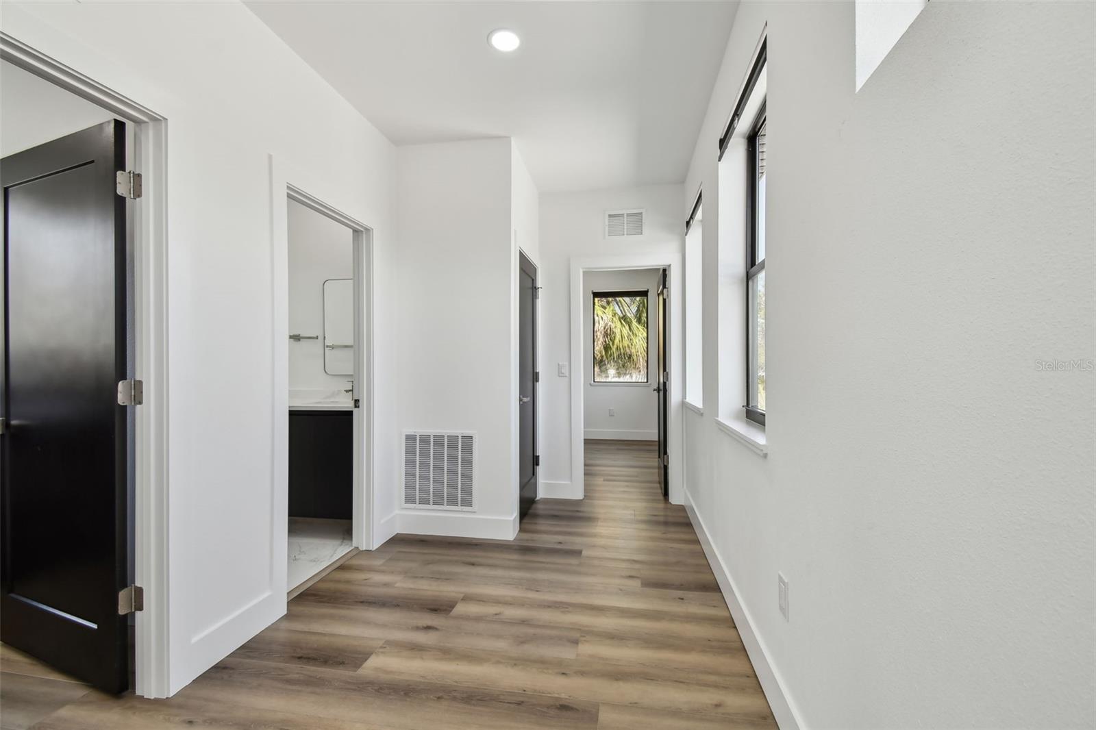 Image 42 of 79 For 4501 24th Avenue S