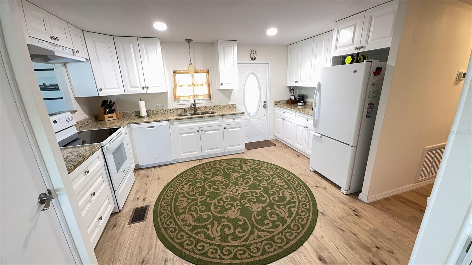 Image 22 of 80 For 4851 Gandy Boulevard 23c