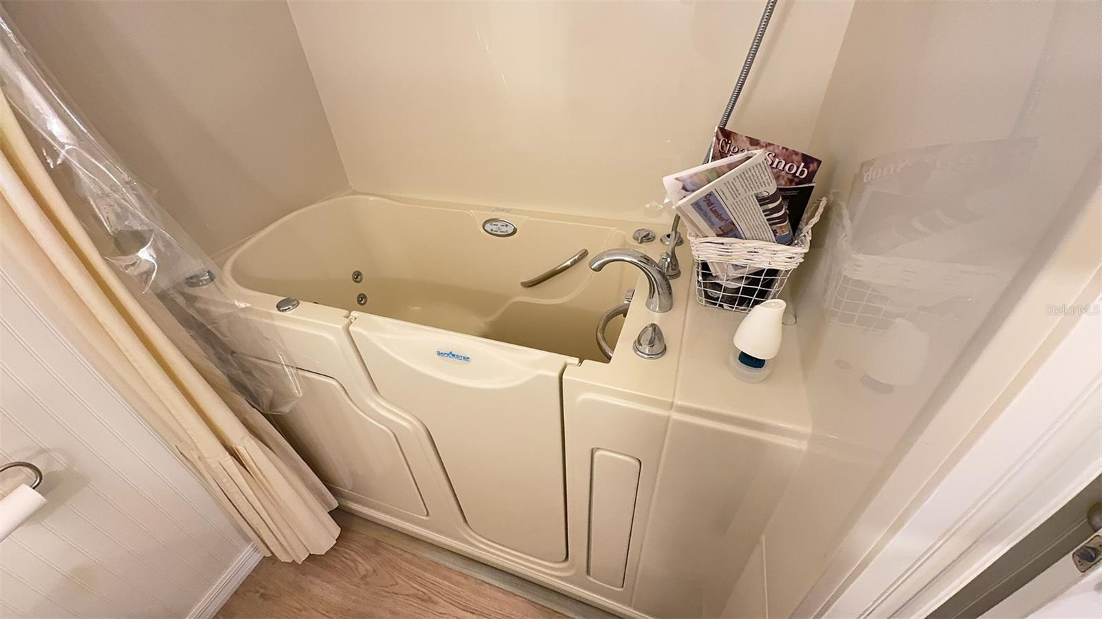 Image 44 of 80 For 4851 Gandy Boulevard 23c