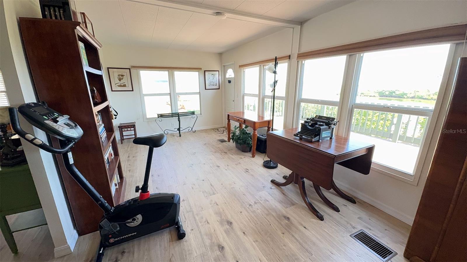 Image 8 of 80 For 4851 Gandy Boulevard 23c