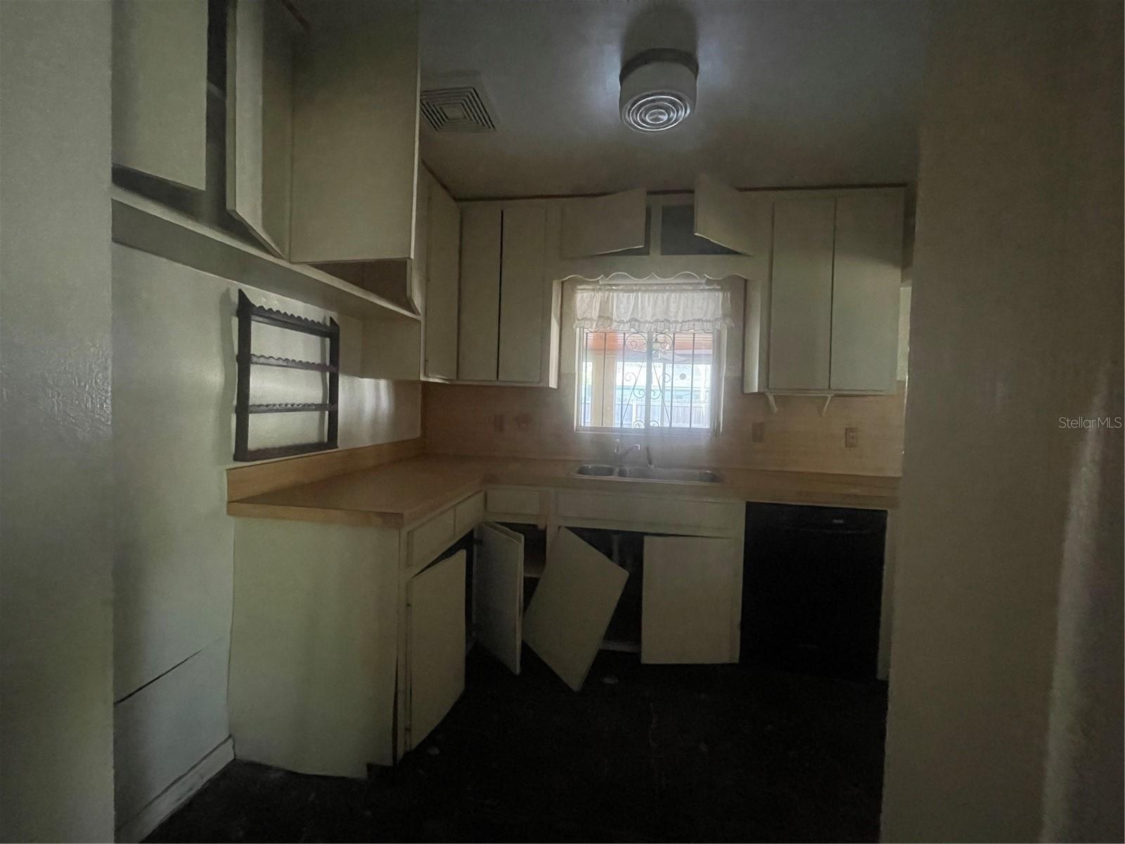 Image 16 of 40 For 4711 Vasconia Street
