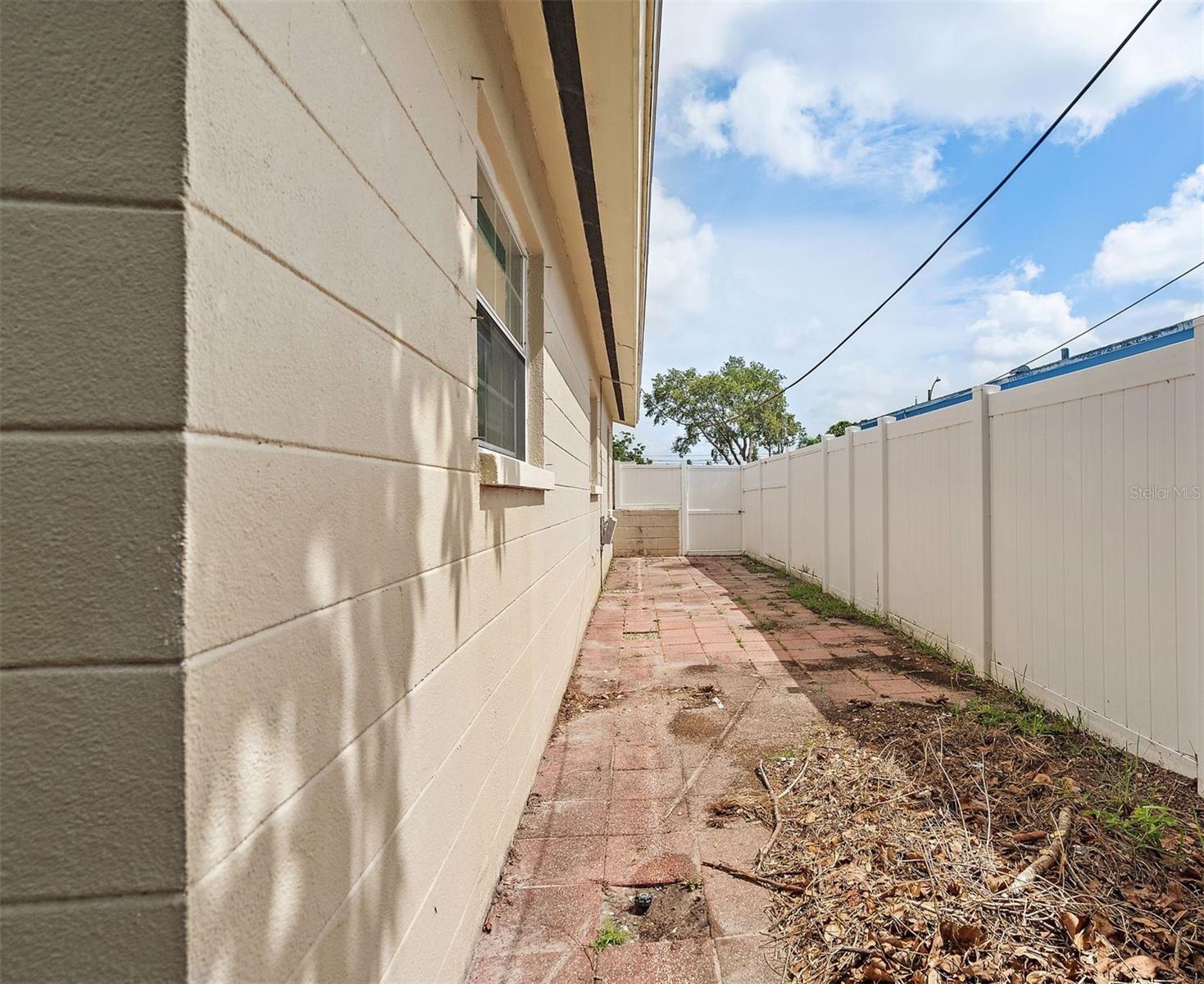 Image 23 of 25 For 5542 19th Avenue N