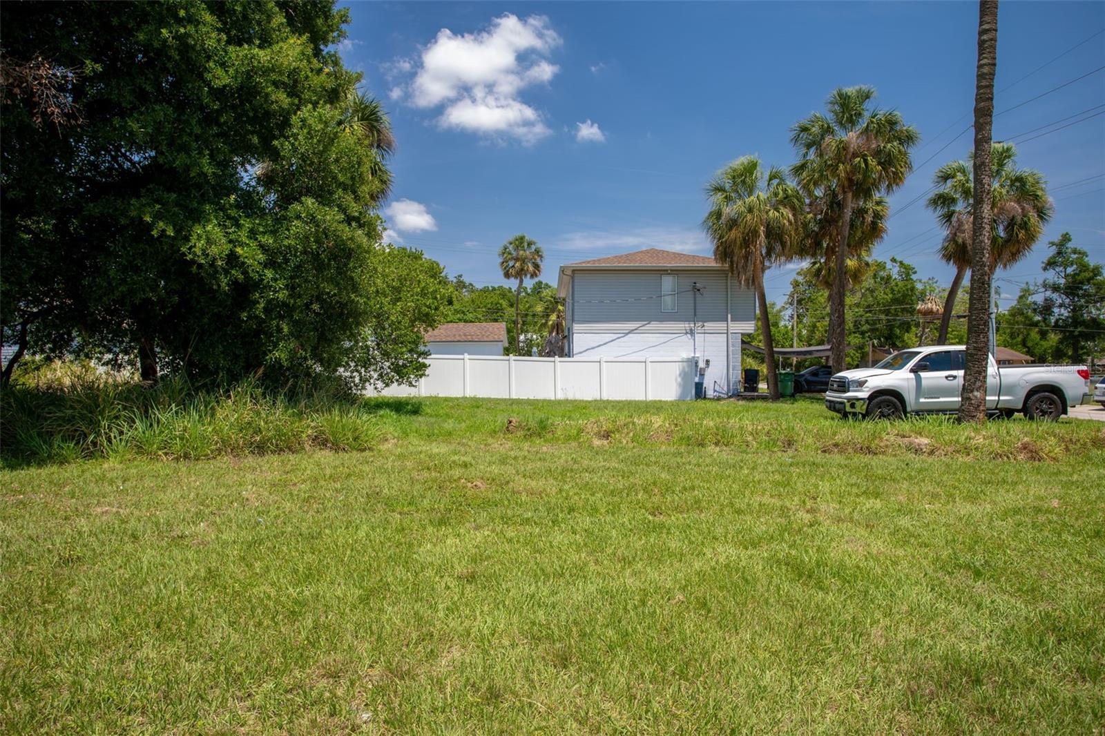 Image 4 of 11 For 2614 10th Avenue