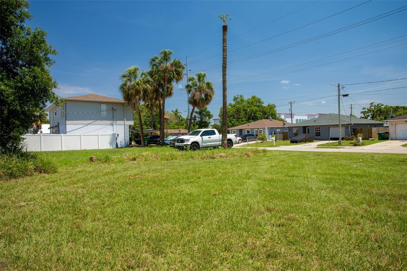Image 5 of 11 For 2614 10th Avenue